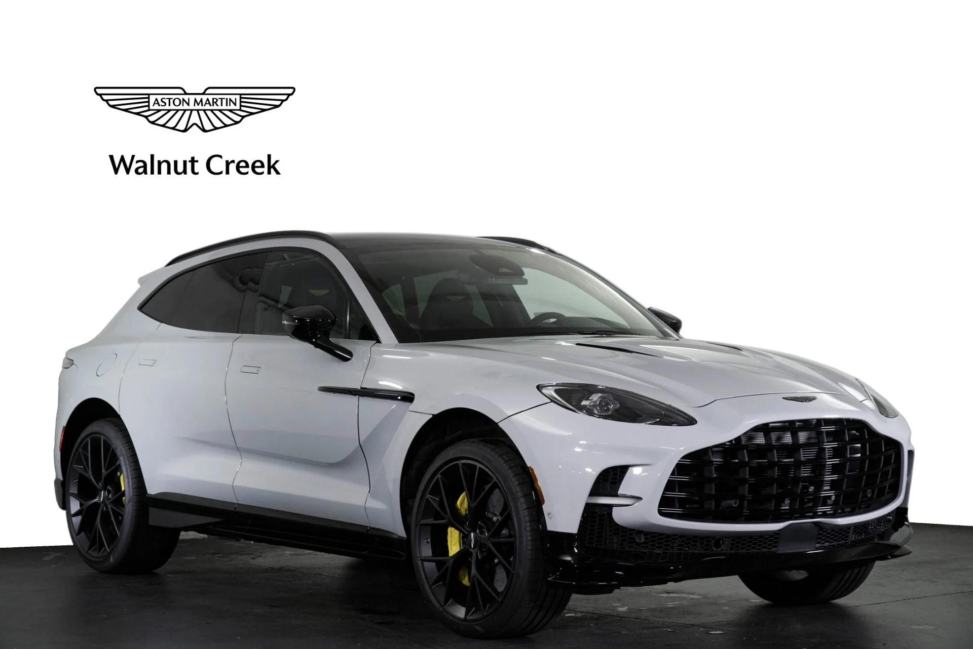 mph000_3394735786_New_2026_Aston_Martin_DBX_707_1767899119_764a845f13
