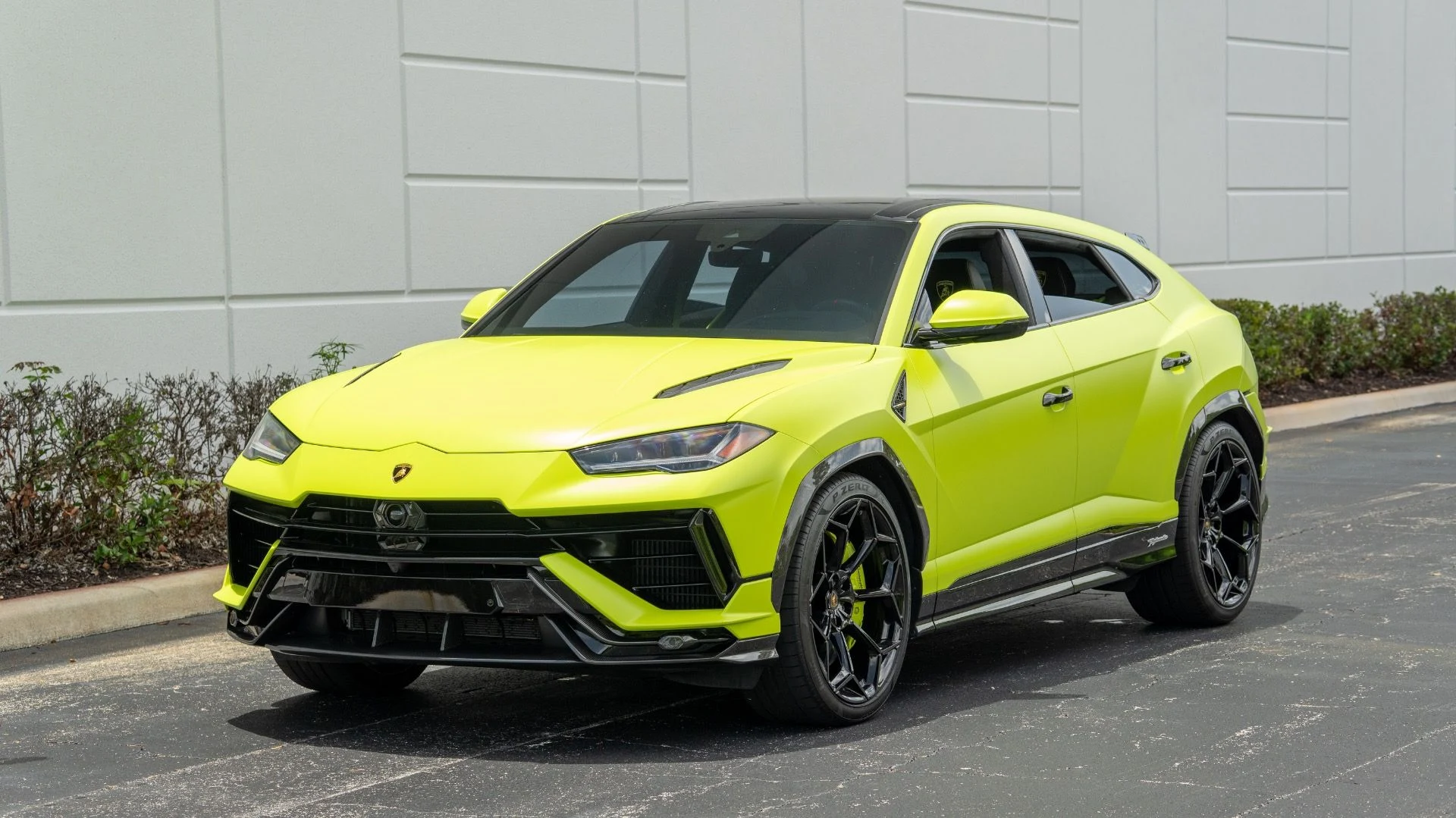 mph000_3401418596_Used_2024_Lamborghini_Urus_Performante_1753476230_874962b3c4