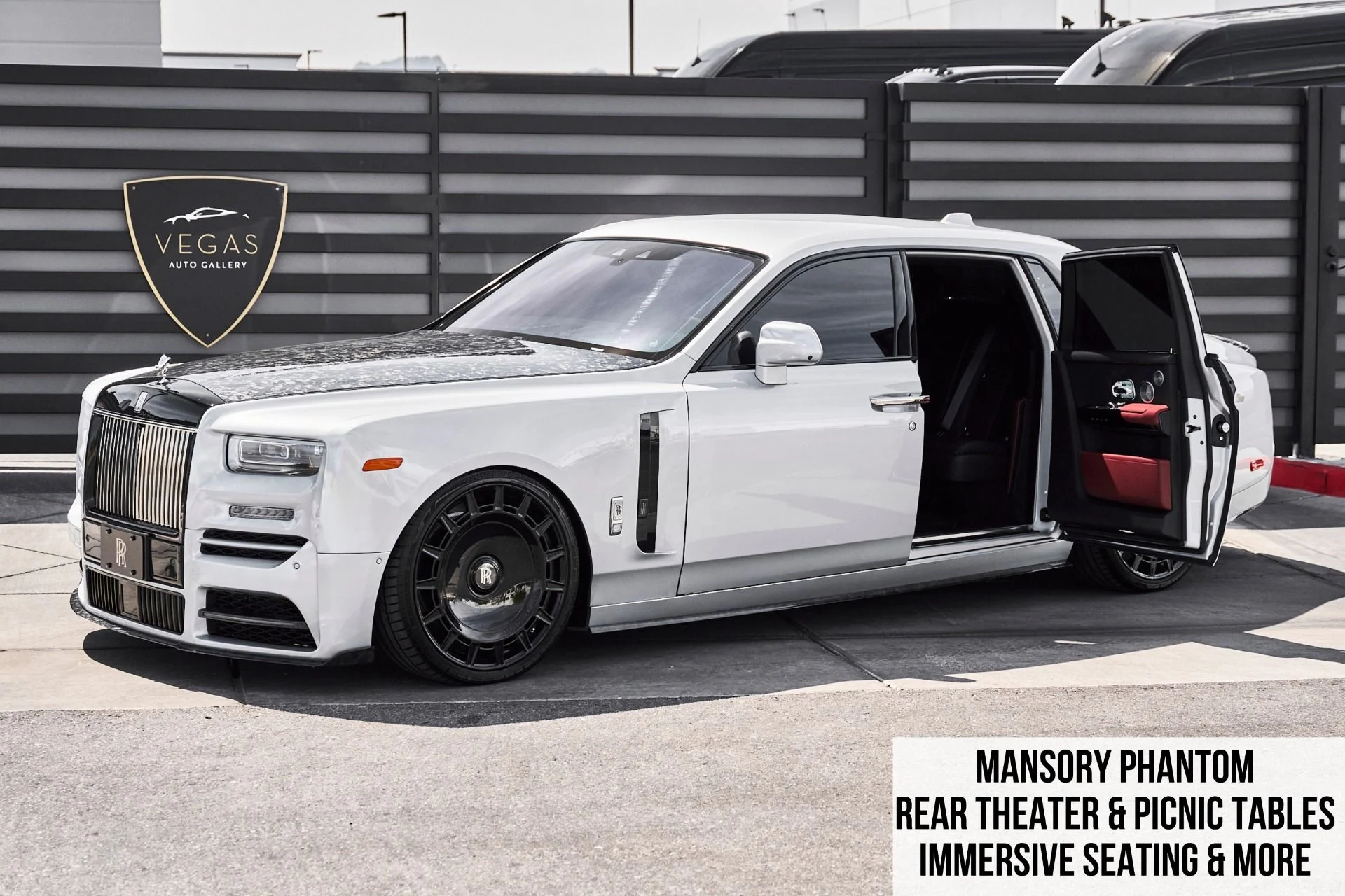 mph000_3422330051_Used_2024_Rolls_Royce_Phantom_Base_1778172853_3ac9f0bc8b