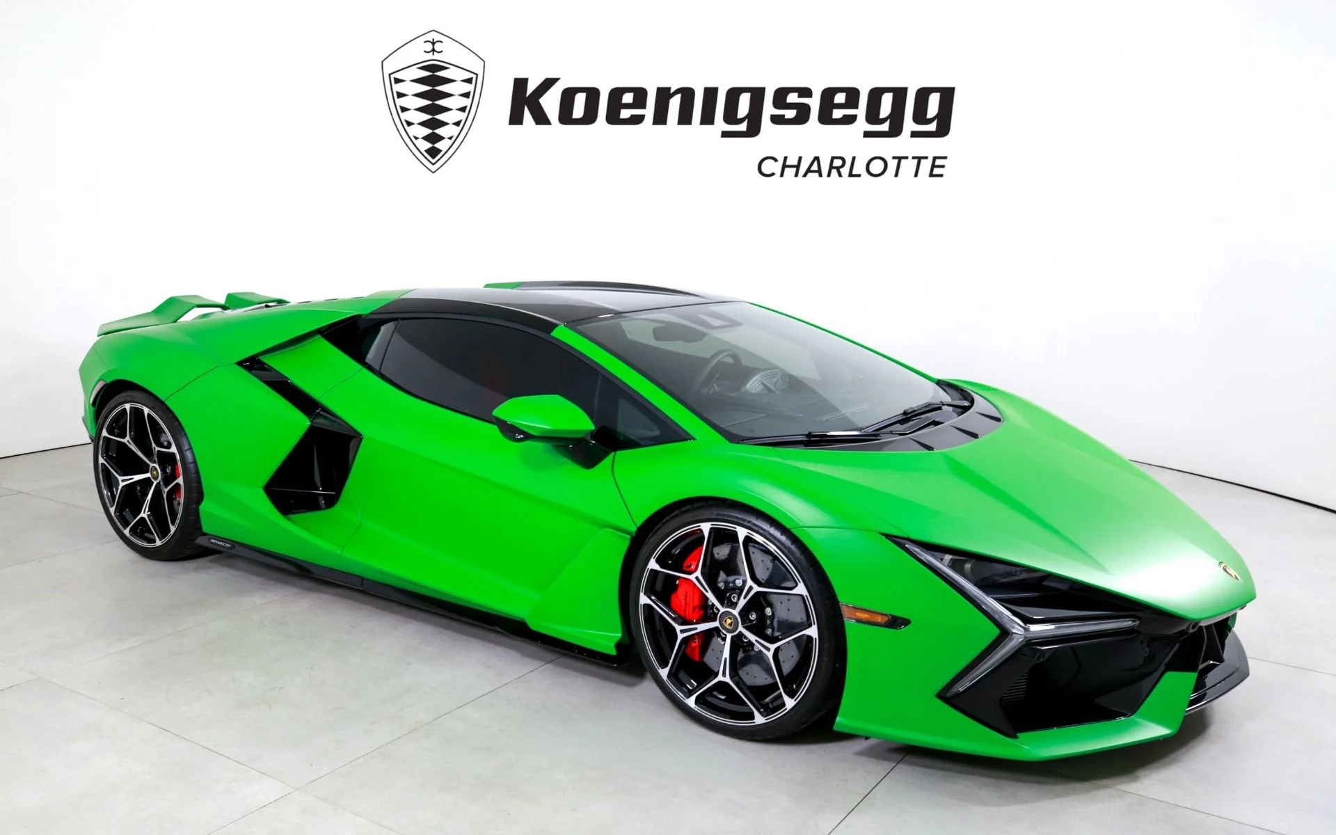 mph000_3422852934_Used_2024_Lamborghini_Revuelto_1774640937_6f4568e6c5