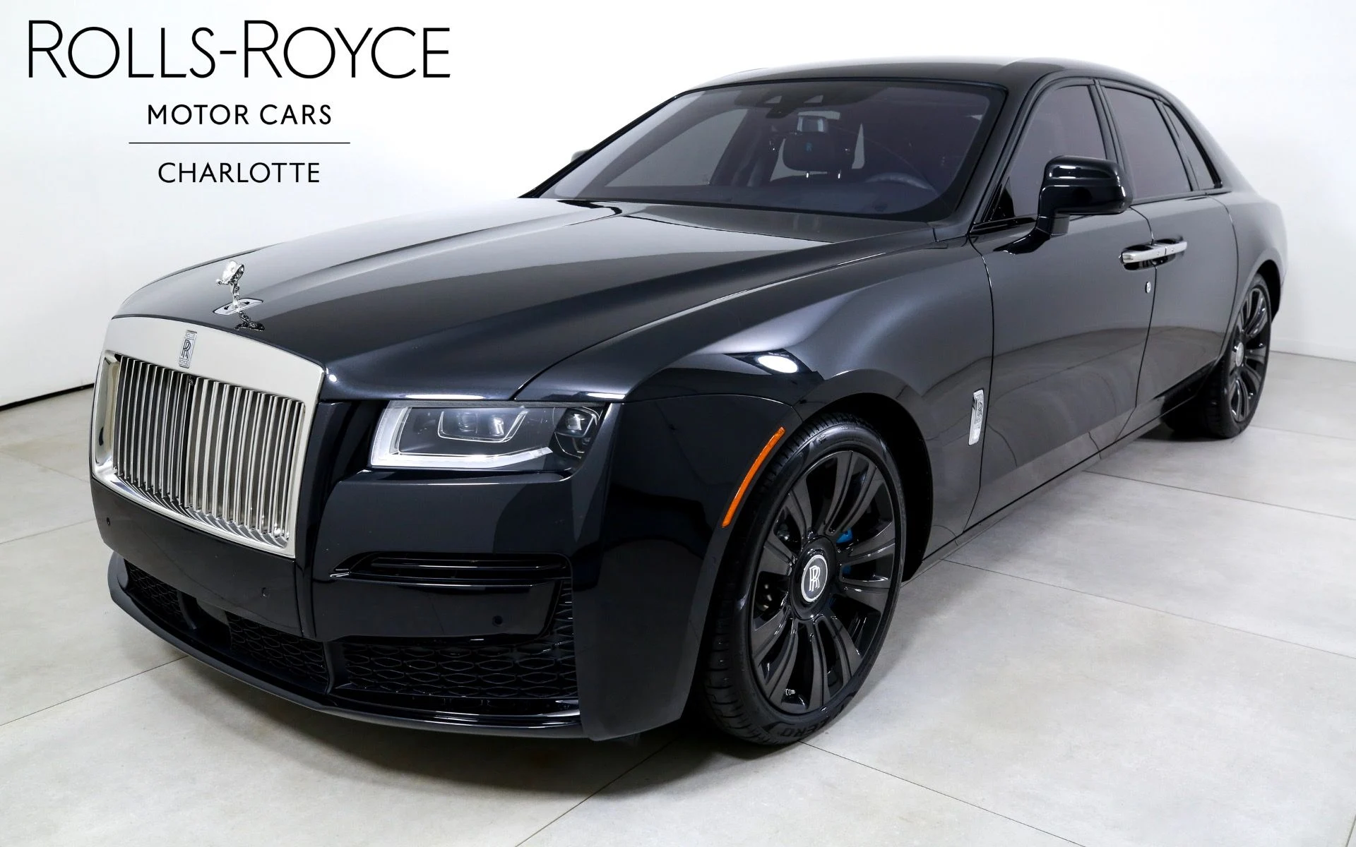 mph000_3435031170_Used_2024_Rolls_Royce_Ghost_1755798774_40d5af8adb