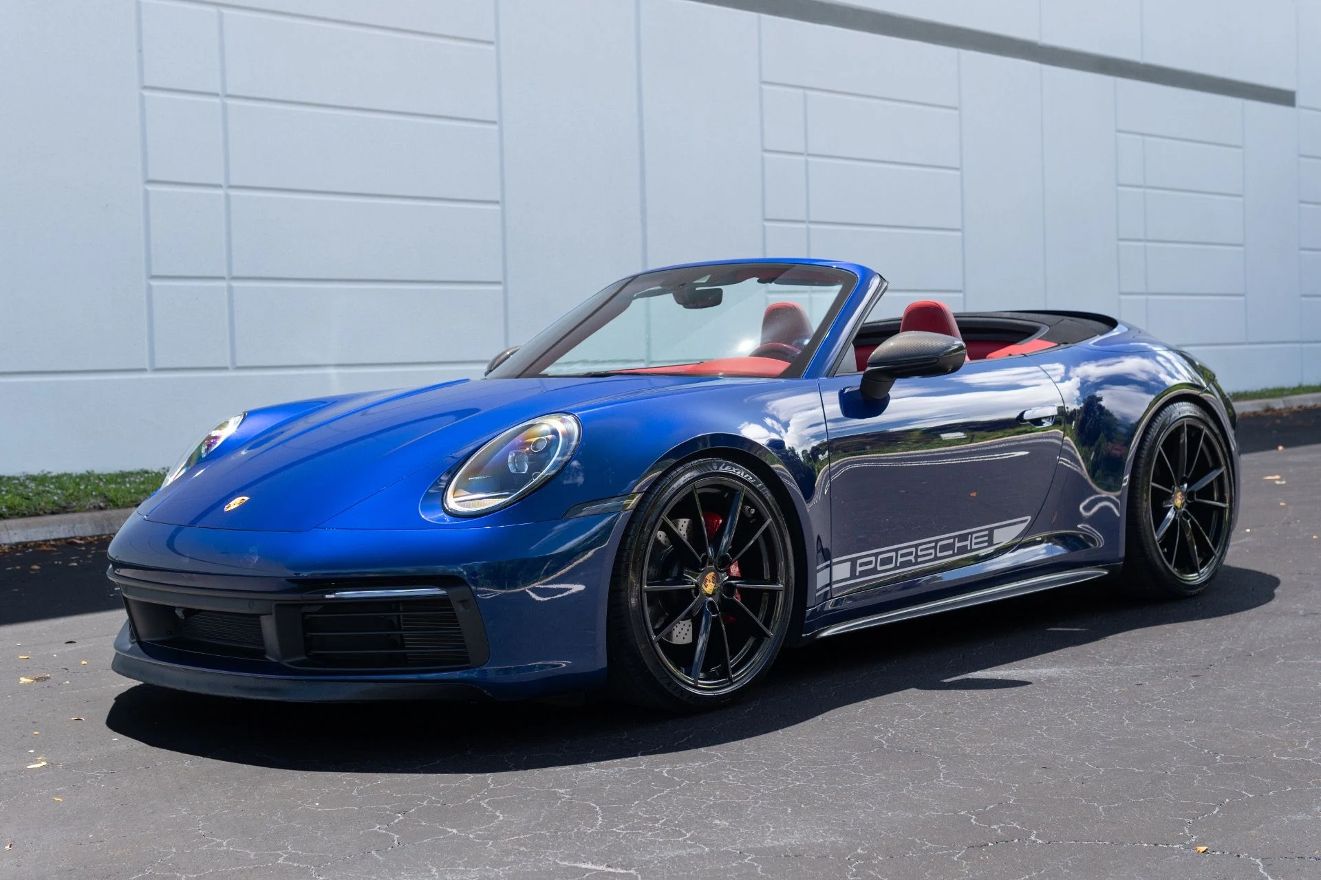 mph000_3440906170_Used_2021_Porsche_911_Carrera_1775497213_36d6d53407