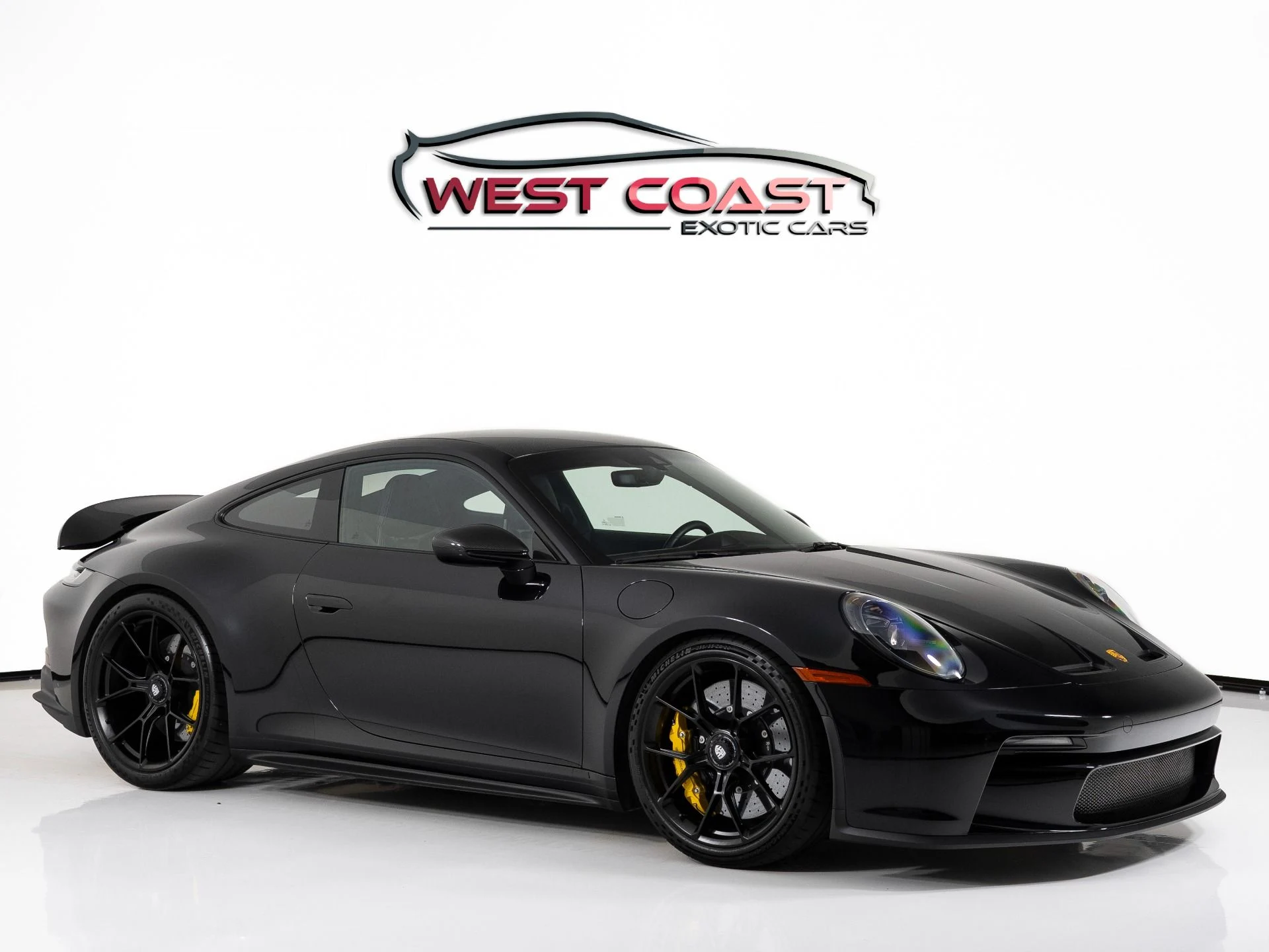 mph000_3442114997_Used_2024_Porsche_911_GT_3_Touring_1752789118_e3b1277927