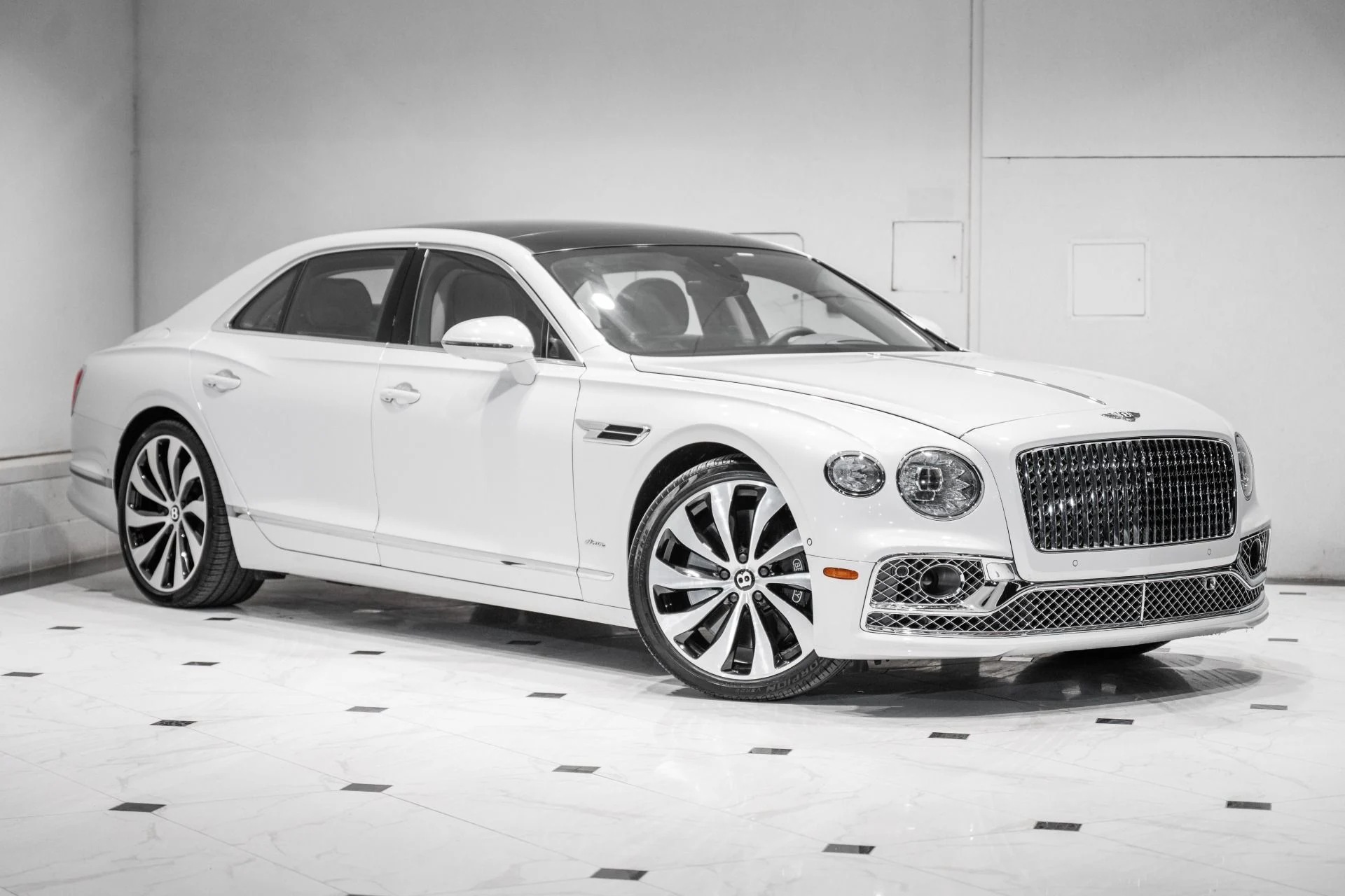 mph000_3442141492_Used_2023_Bentley_Flying_Spur_1772469282_940eef18dd