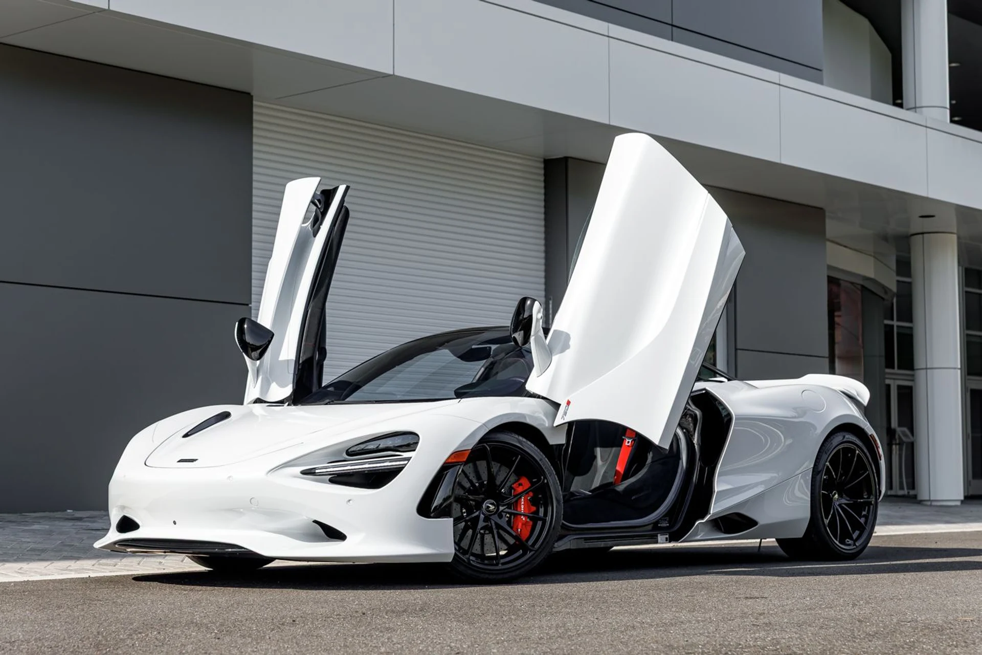 mph000_345456333_Used_2024_Mc_Laren_750_S_Spider_3aae7ff476