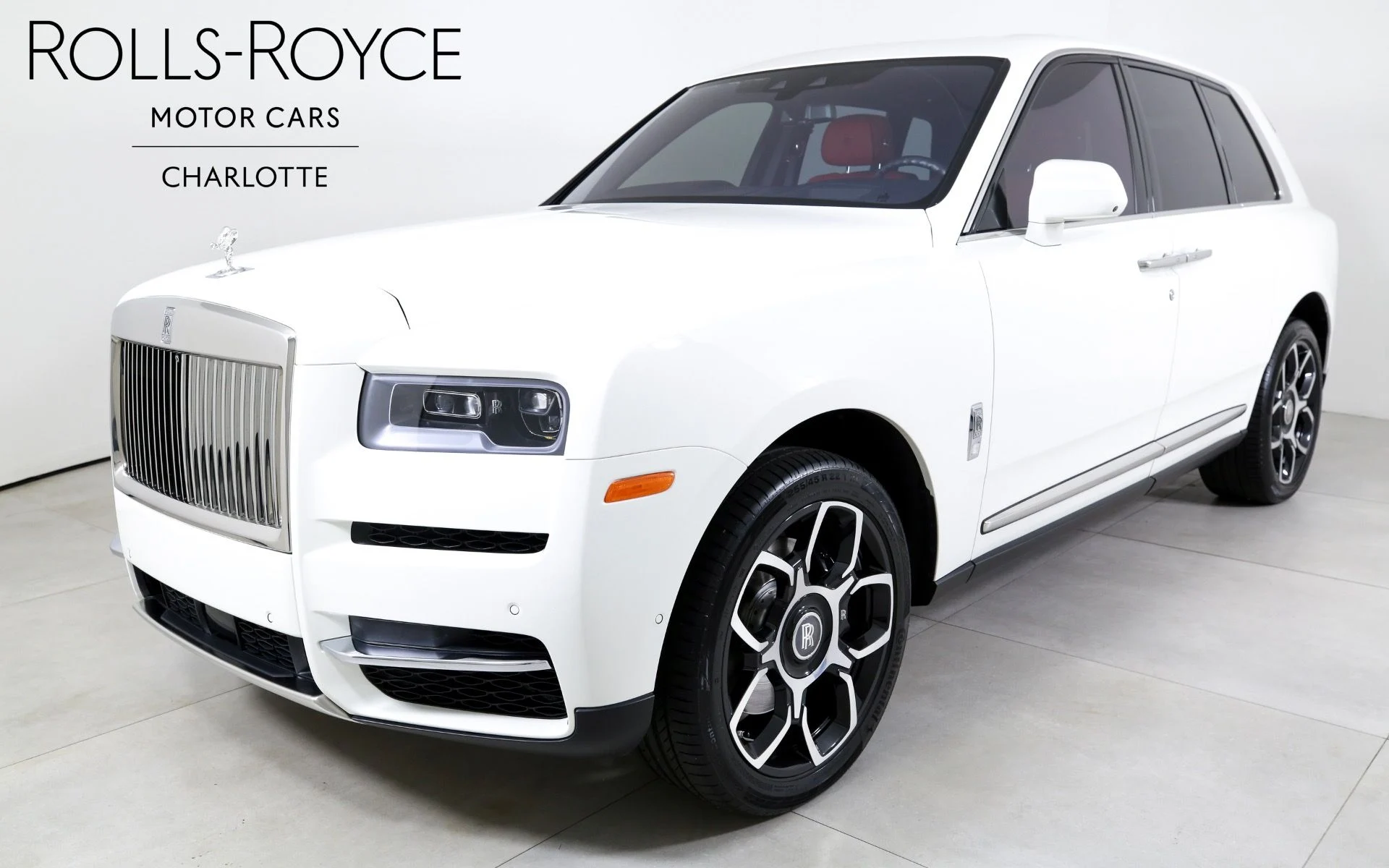 mph000_3492163288_Used_2020_Rolls_Royce_Cullinan_1754408854_fbdce21462