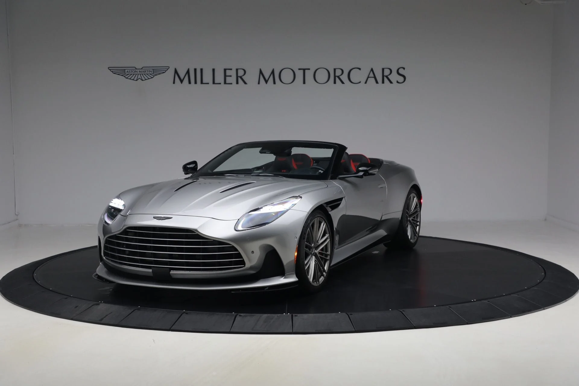 mph000_3519653058_Used_2024_Aston_Martin_DB_12_Volante_1789831142_04a8033762