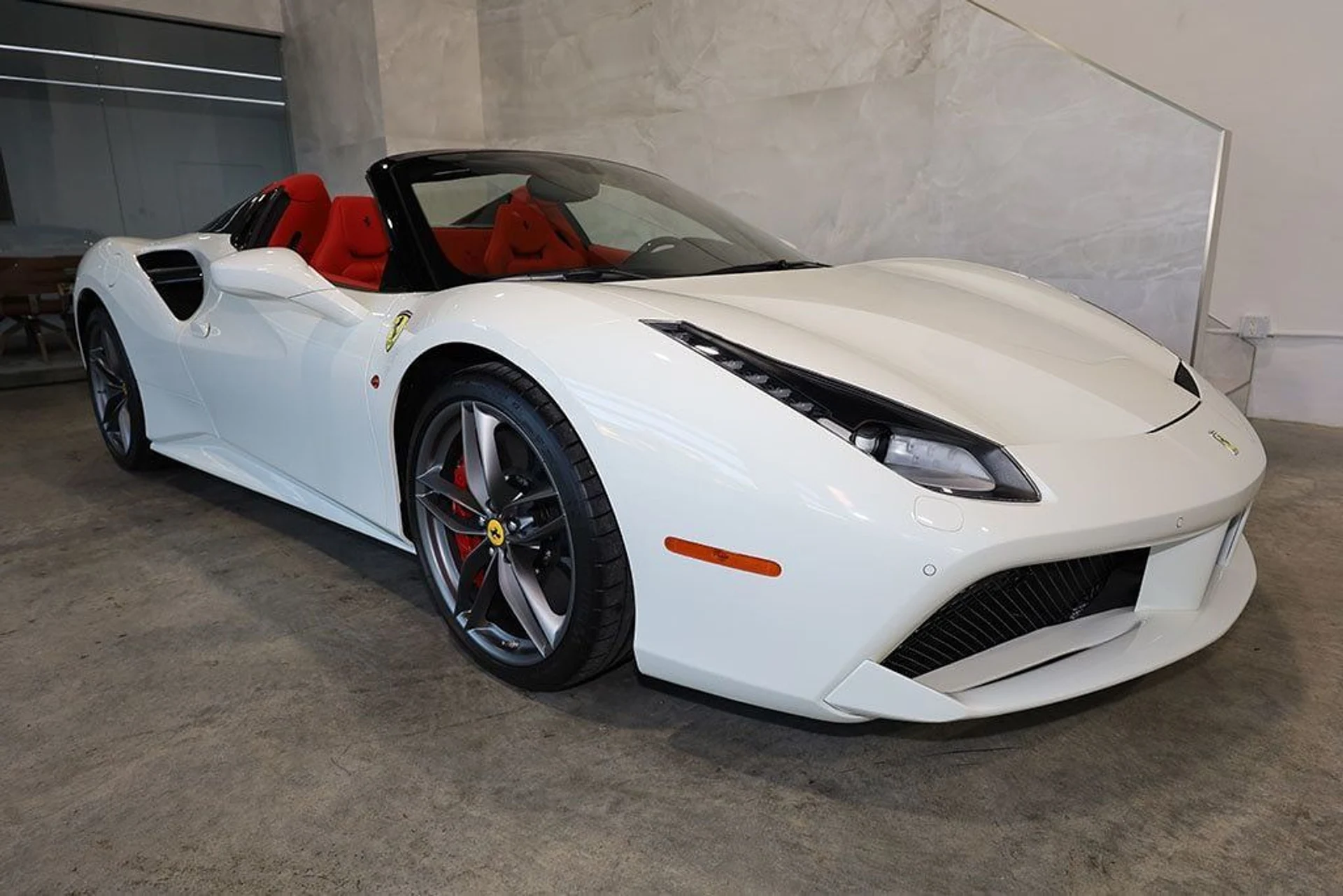mph000_354883152_used_2019_ferrari_488_spider_convertible_9689_22223327_1_1024_14dde5fa1f