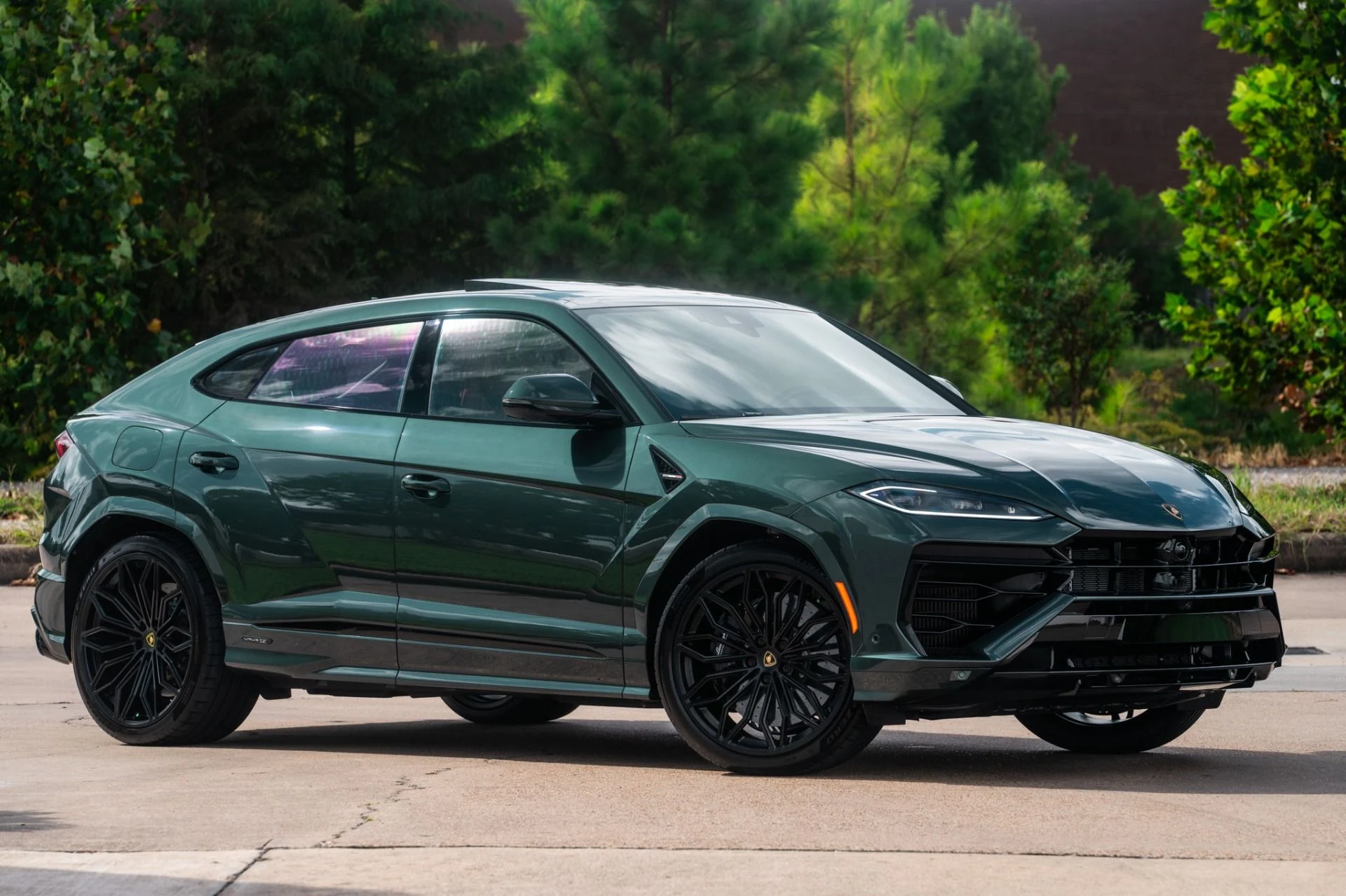 mph000_3551390058_Used_2025_Lamborghini_Urus_SE_1758739816_ae918e27fd