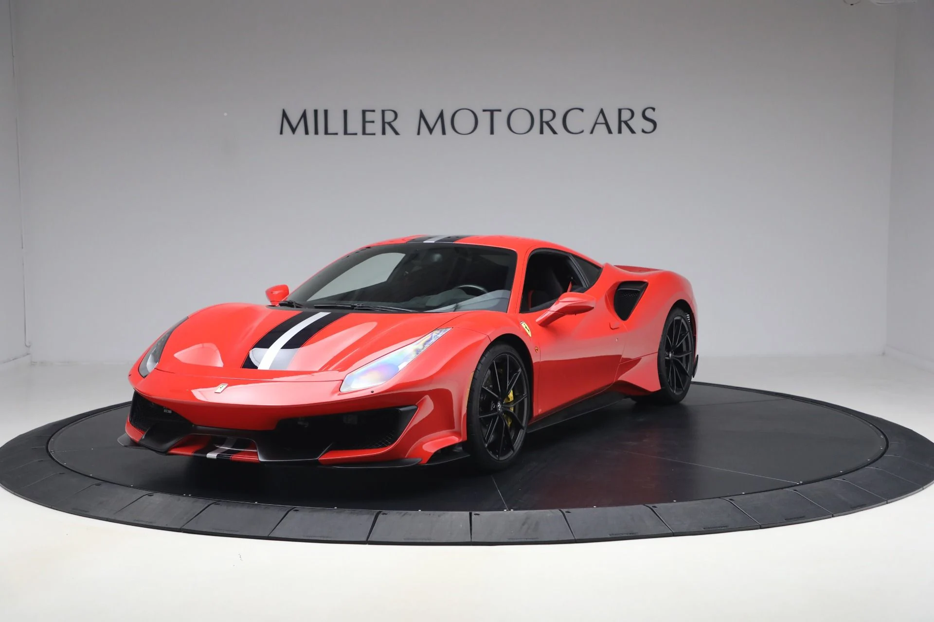 mph000_355729562_Used_2019_Ferrari_488_Pista_1777044091_4313b61158