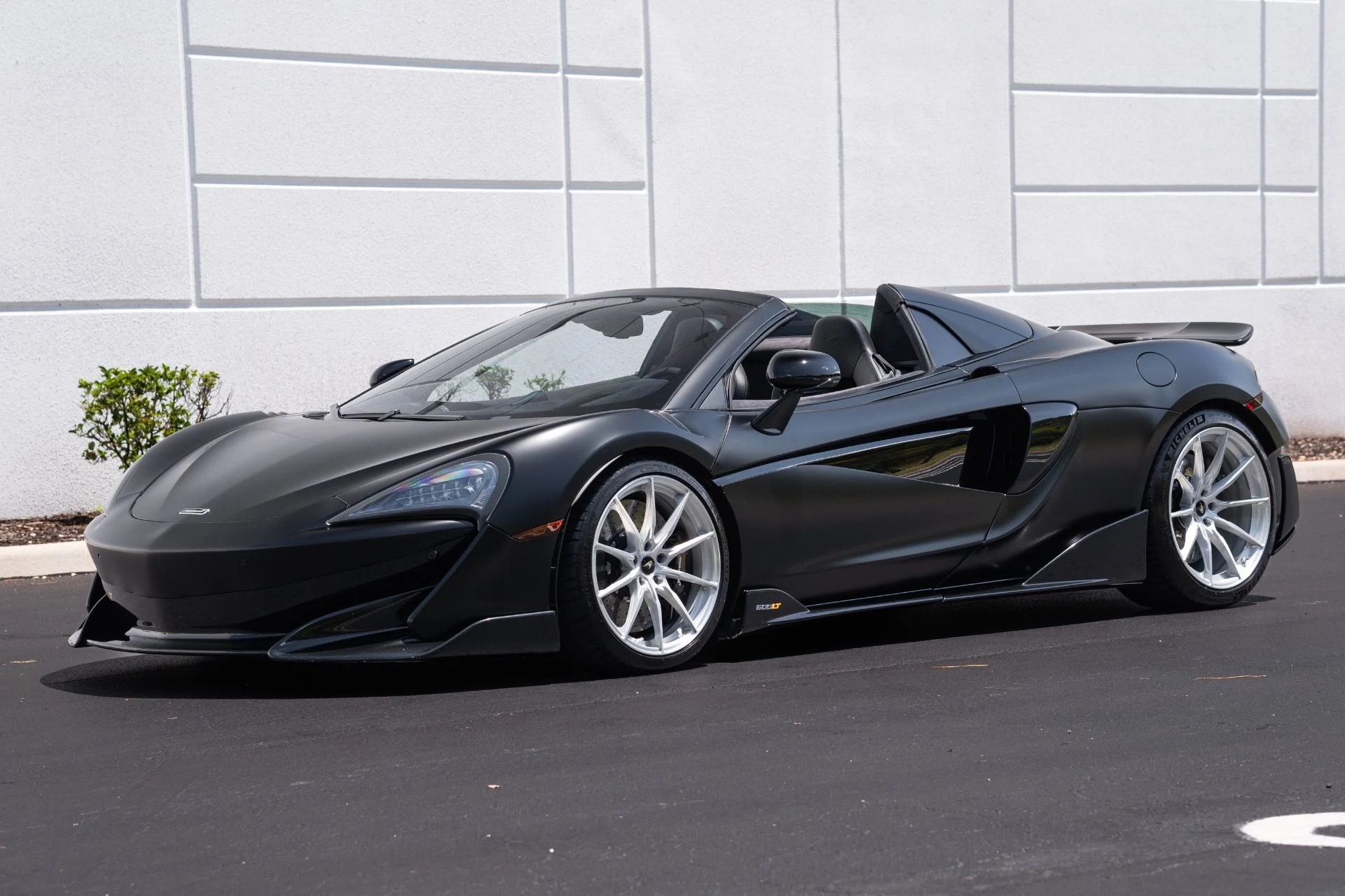 mph000_3558837429_Used_2020_Mc_Laren_600_LT_Spider_1777683244_3ae72f2ccd