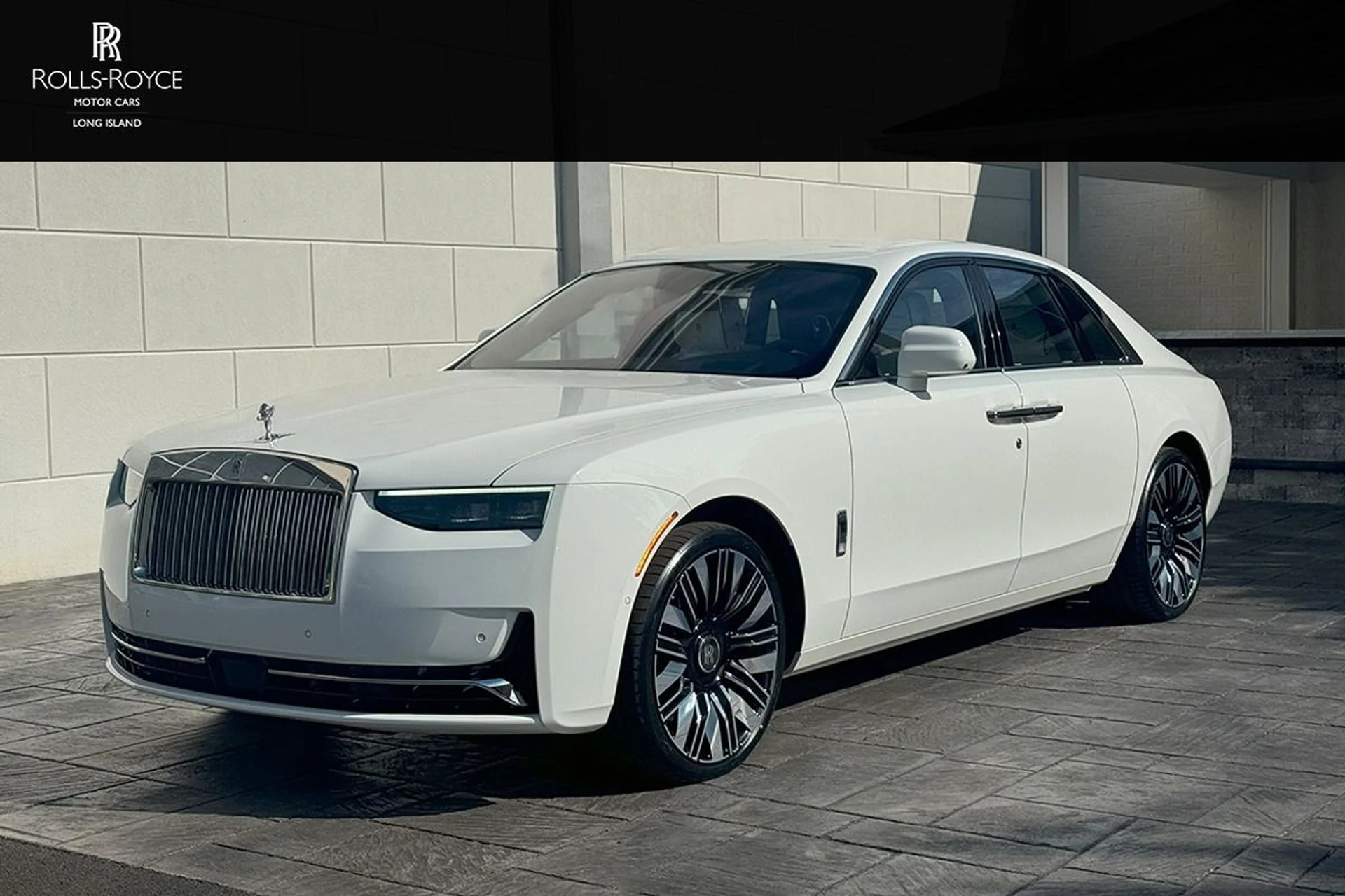 mph000_3565156472_Used_2025_Rolls_Royce_Ghost_1740557144_1dae757f01