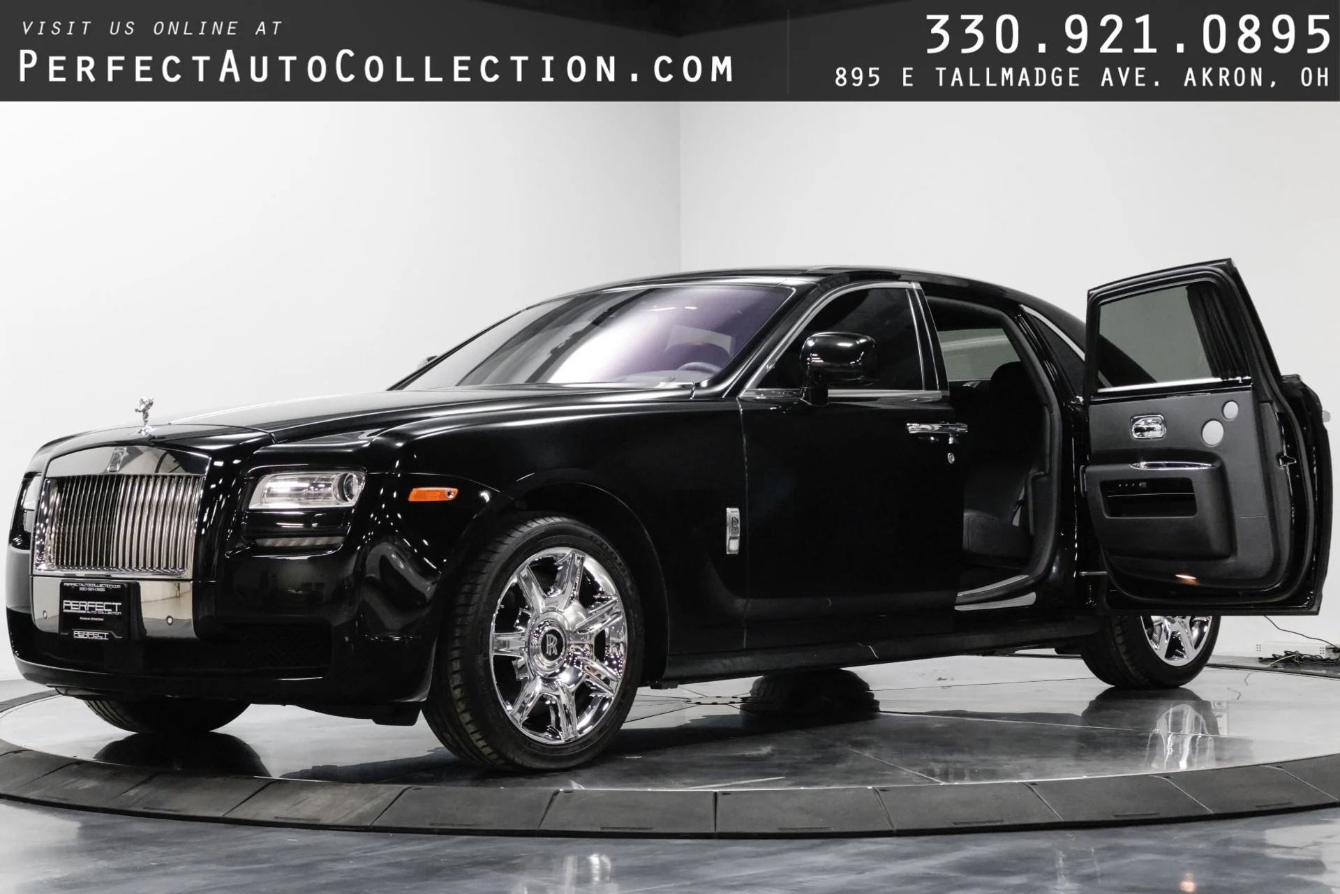 mph000_3567043688_Used_2011_Rolls_Royce_Ghost_Base_1762877304_7c92ce06b2