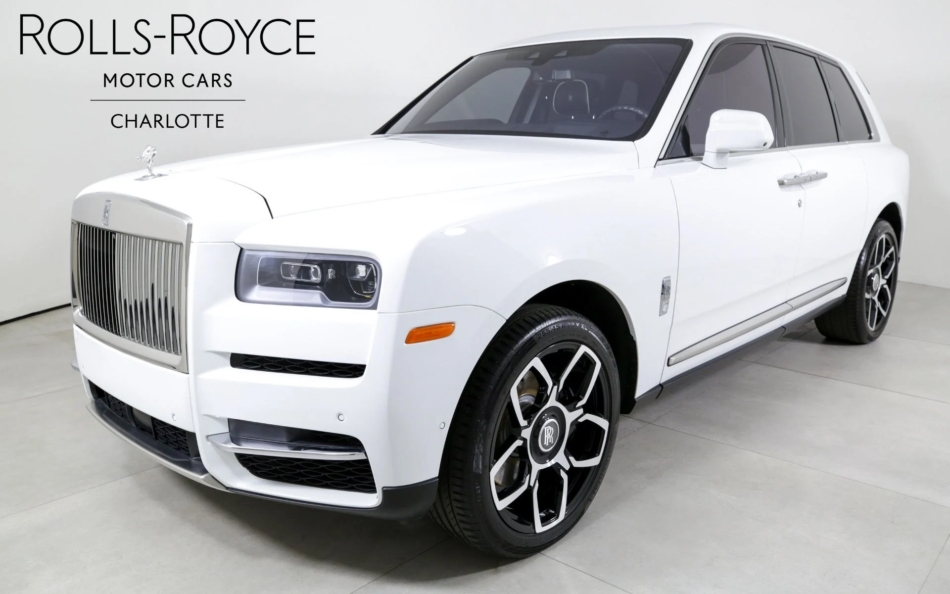 mph000_3592528607_Used_2020_Rolls_Royce_Cullinan_1729535122_43a037c47a