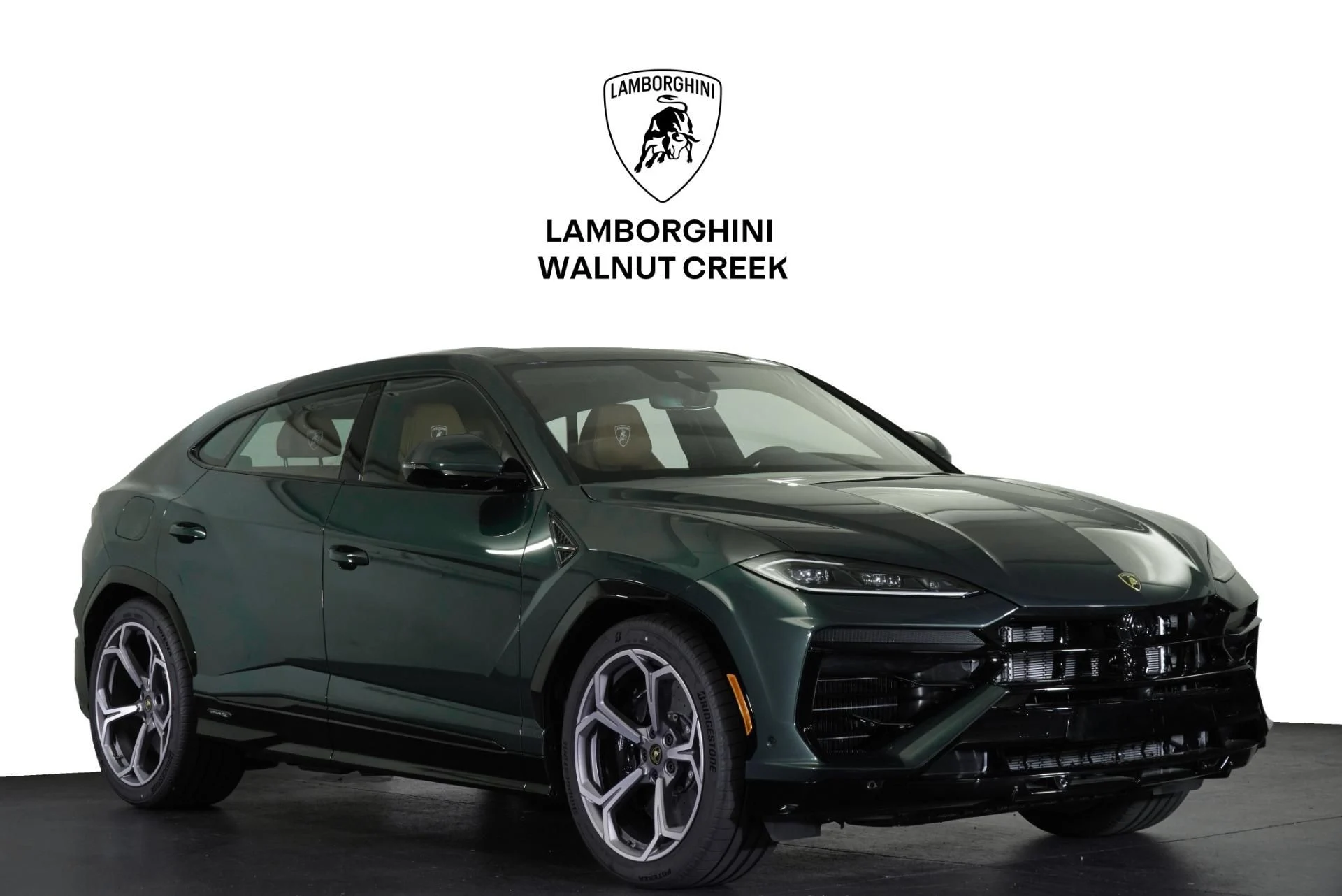 mph000_3610278331_New_2025_Lamborghini_Urus_SE_1760113462_888b1e2e38