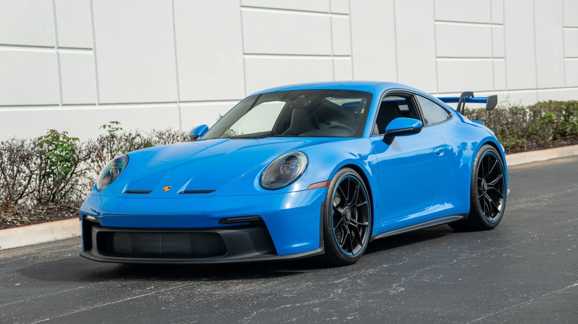 mph000_3651900422_Used_2022_Porsche_911_GT_3_1753806874_1207964b7c