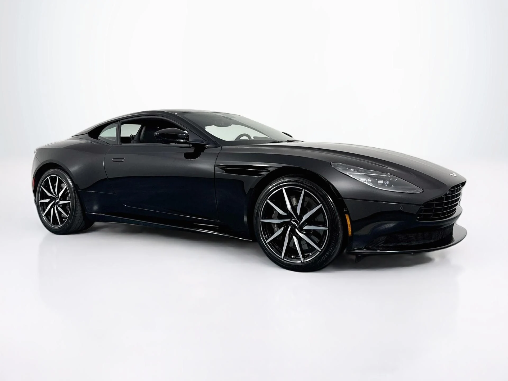 mph000_3670165453_Used_2020_Aston_Martin_DB_11_V8_1787344151_43190ae9ad