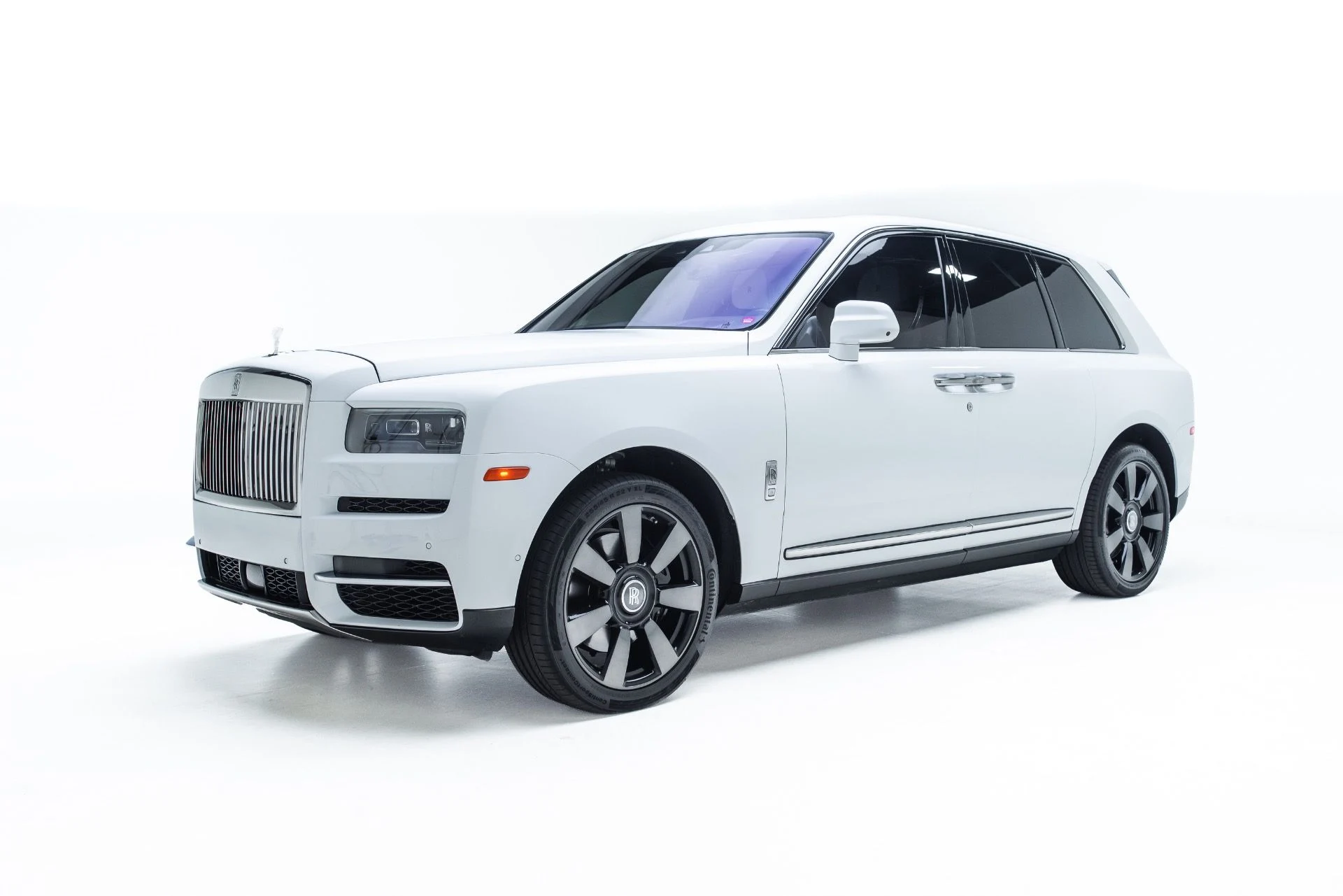 mph000_3688833034_Used_2019_Rolls_Royce_Cullinan_1786991337_b92c101574