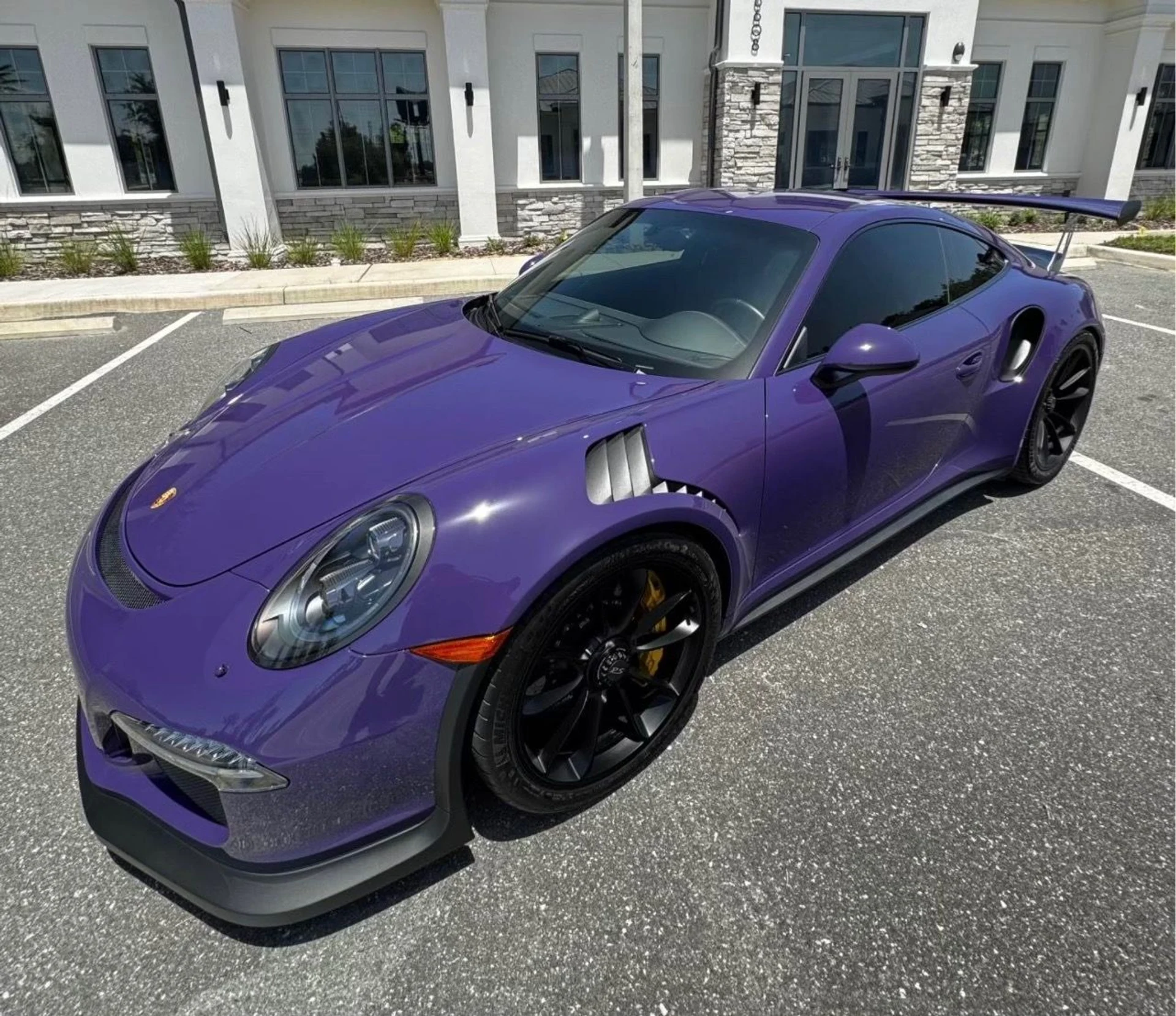 mph000_3691829894_Used_2016_Porsche_911_GT_3_RS_1754414990_529ce6f27b