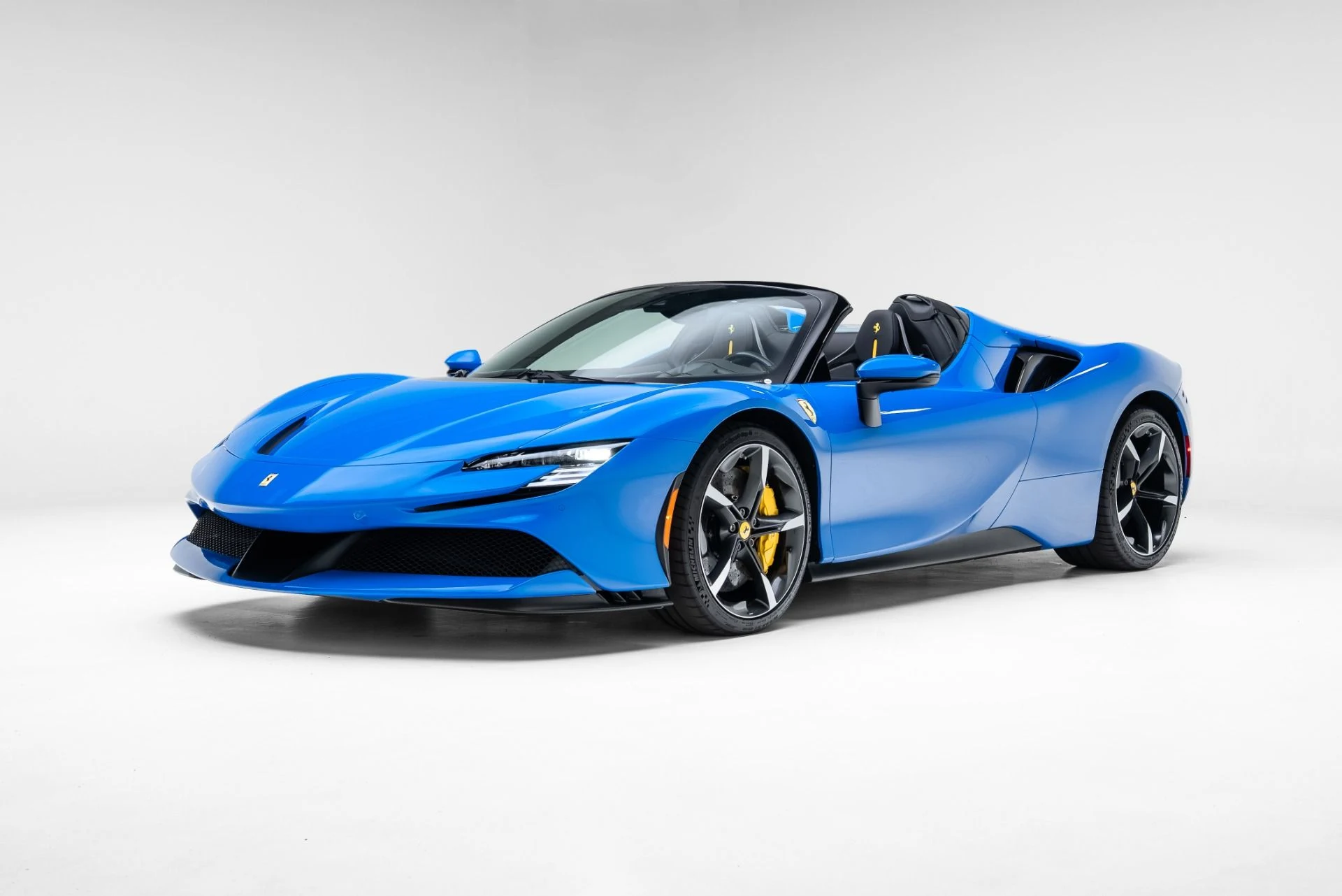 mph000_3694156181_Used_2024_Ferrari_SF_90_Spider_1772738532_c3dd7e8b24