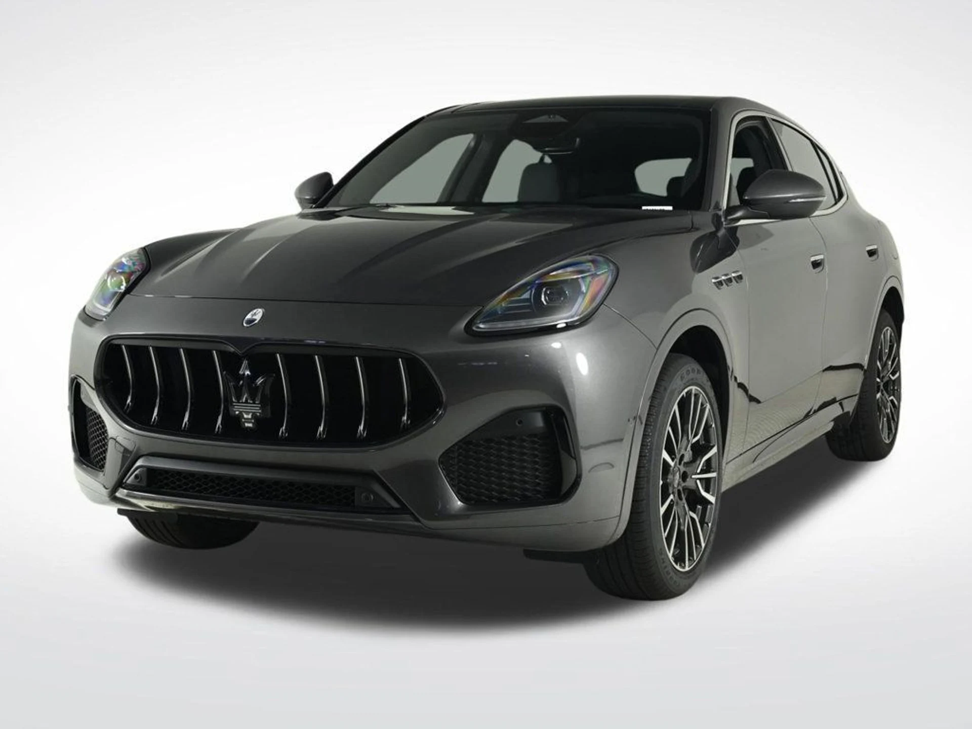 mph000_3701870021_used_2025_maserati_grecale_base_11350_22975702_1_1024_02f64c4e65