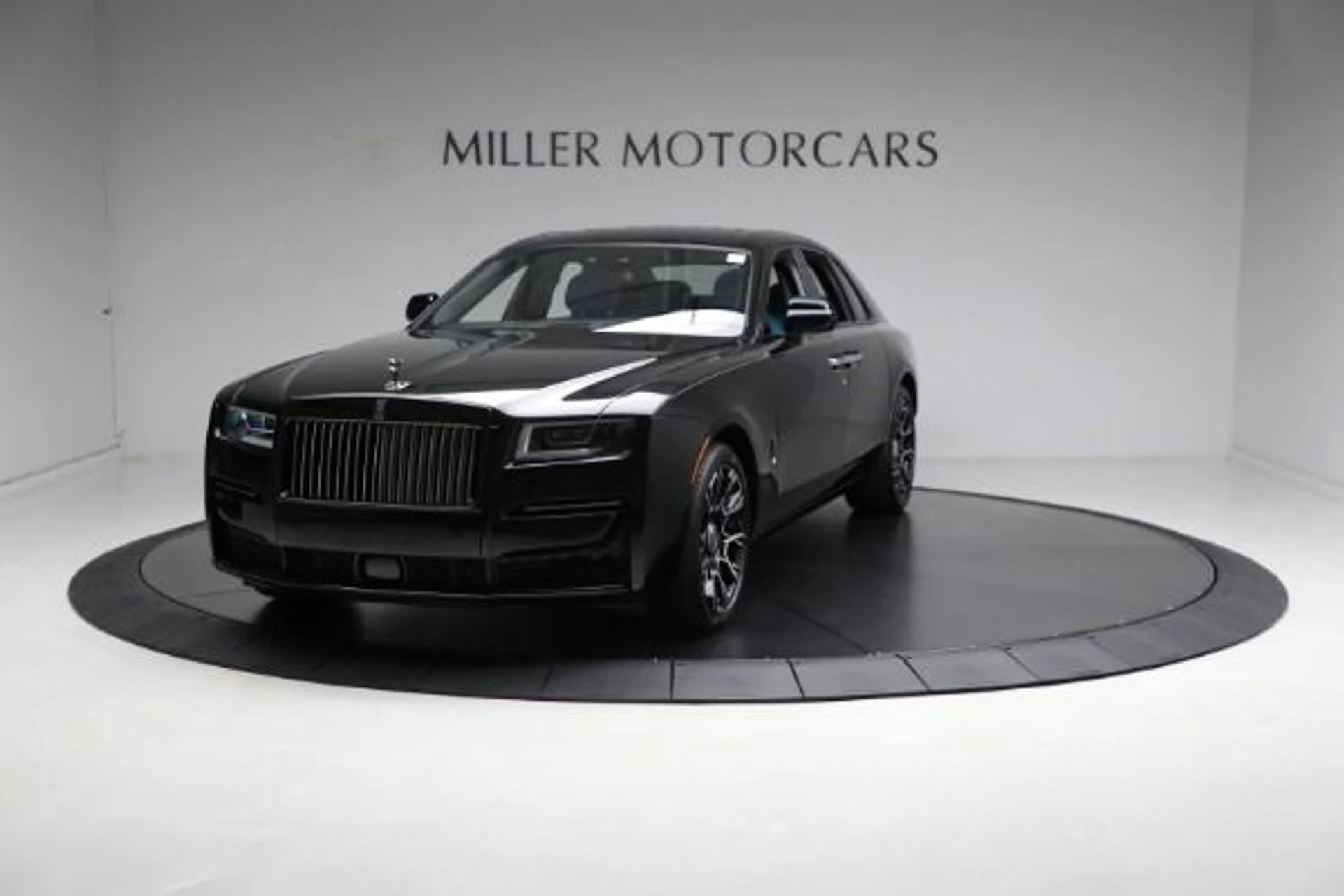 mph000_3722335744_Used_2024_Rolls_Royce_Black_Badge_Ghost_96cf5ad8aa