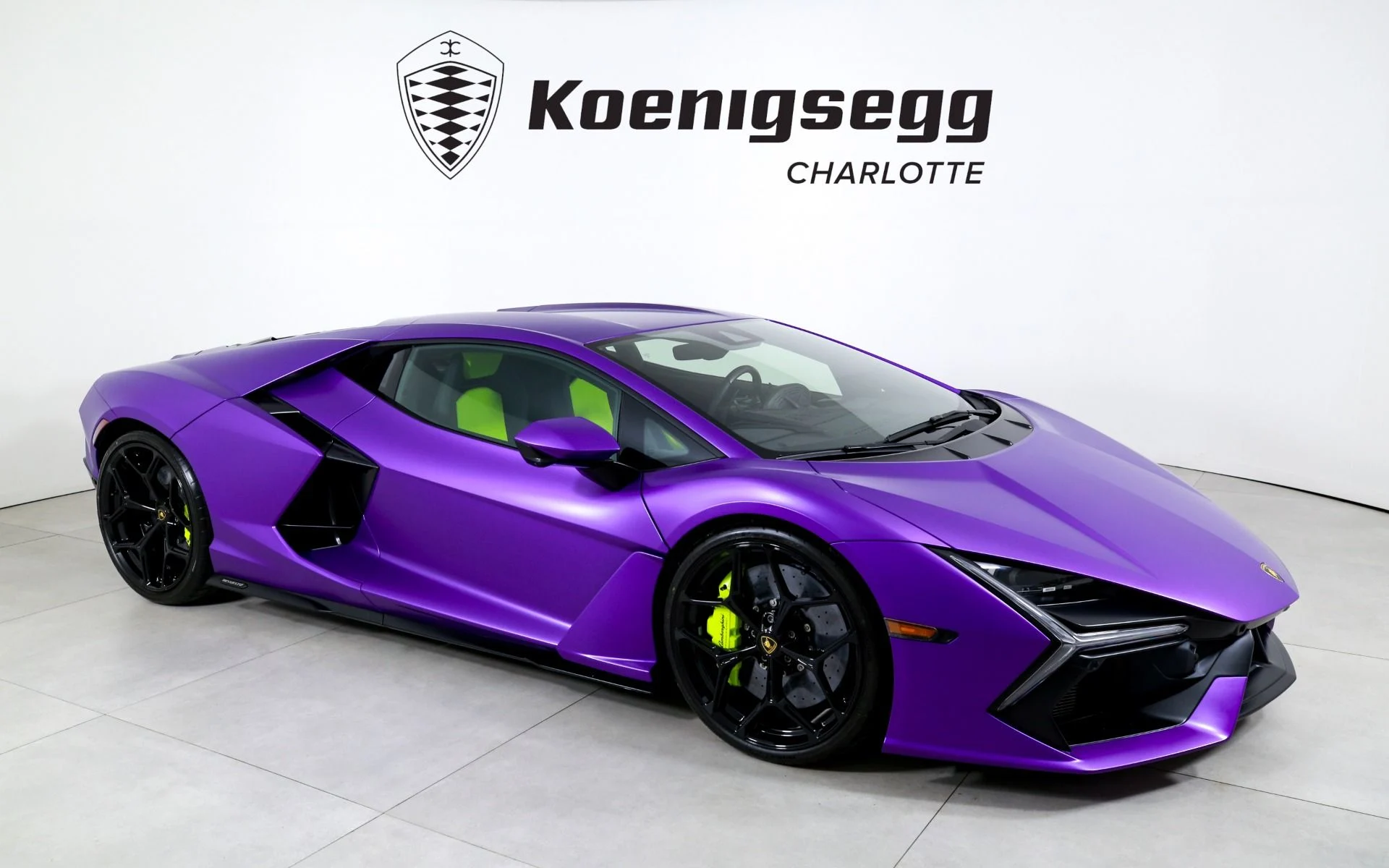 mph000_3733180644_Used_2025_Lamborghini_Revuelto_1783438707_3105ac808c