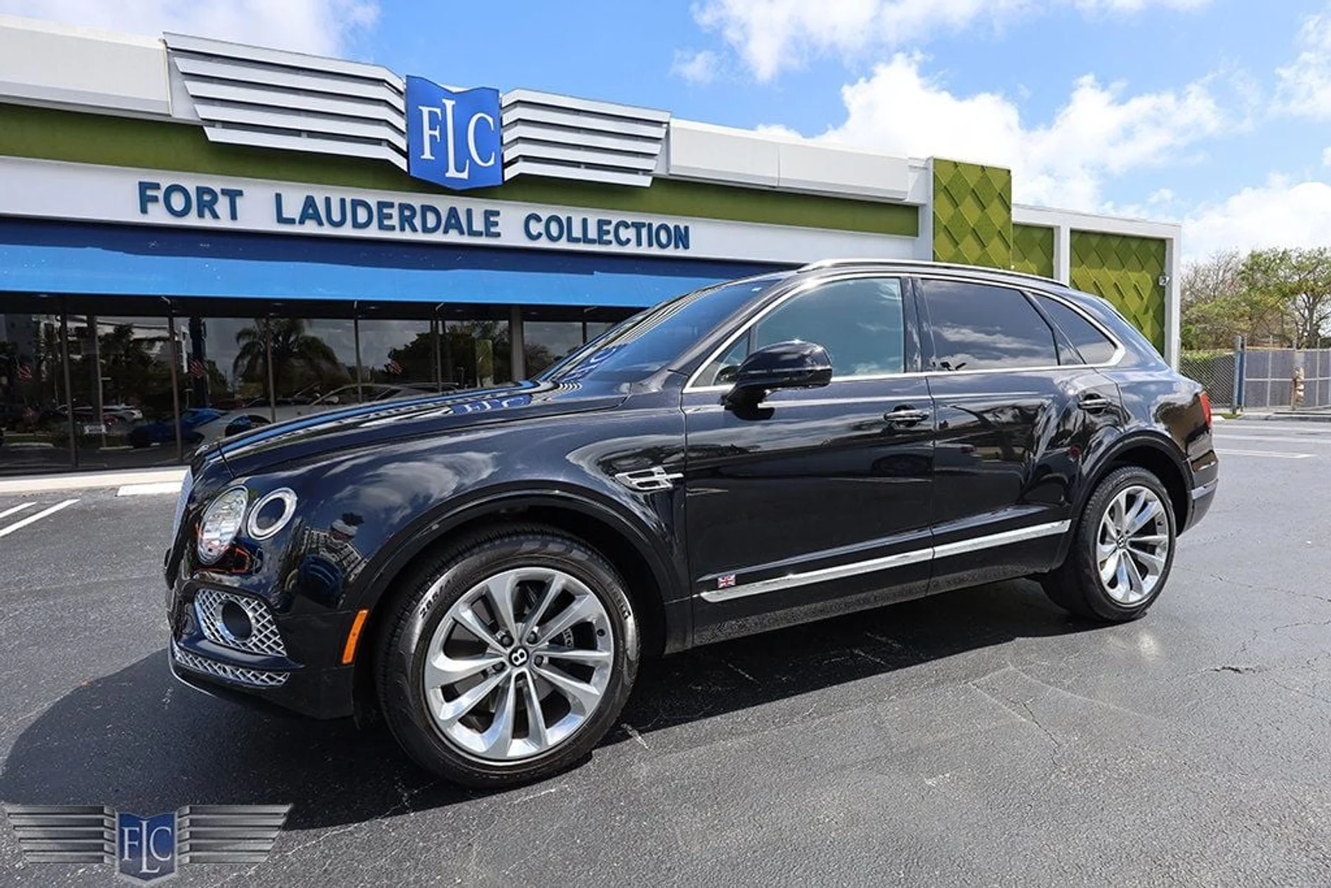 mph000_3733626211_used_2017_bentley_bentayga_w12awd_6305_22995448_1_1024_7f9558b1ca