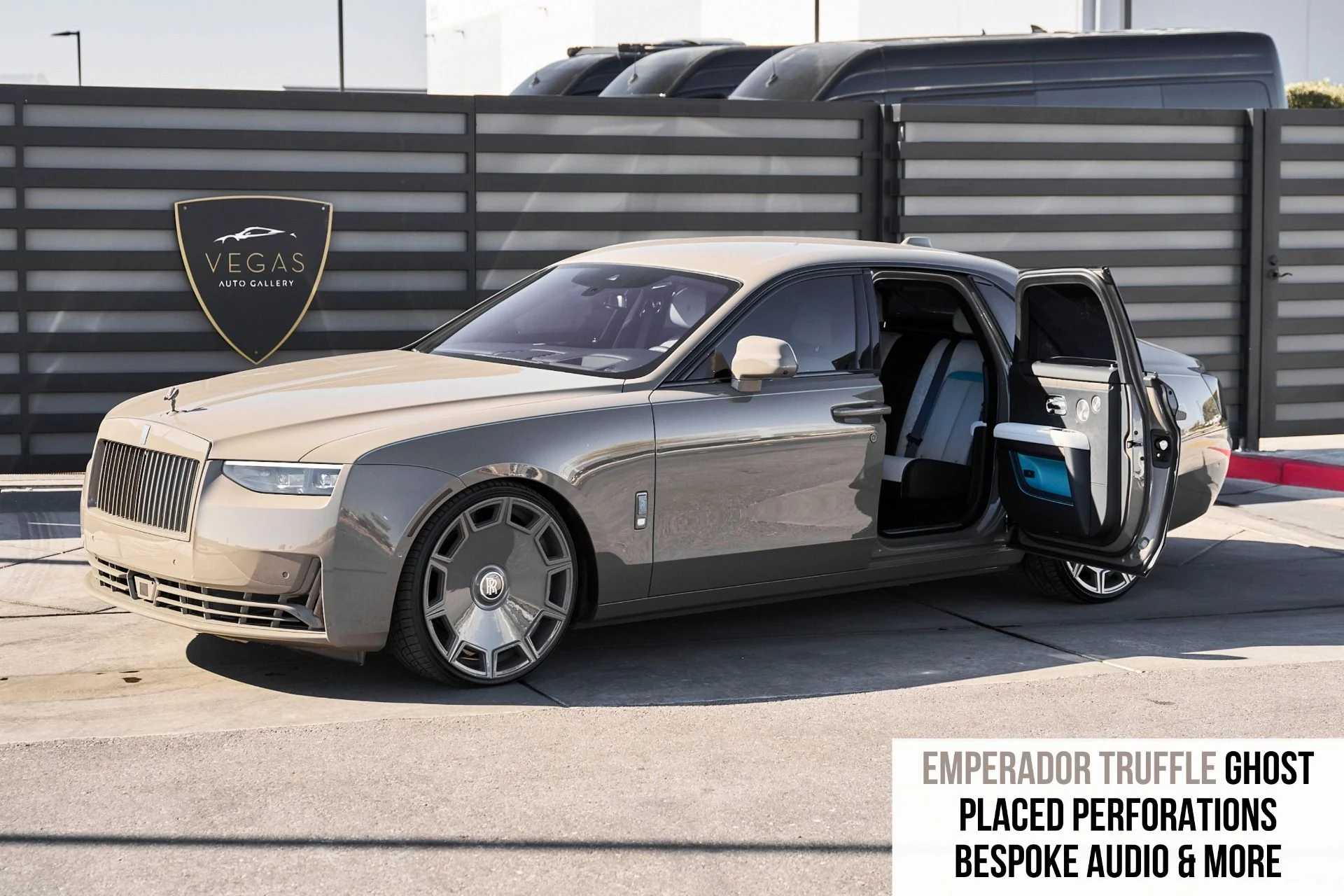 mph000_3742021644_Used_2025_Rolls_Royce_Ghost_Base_1770172799_0a6abdbb8e