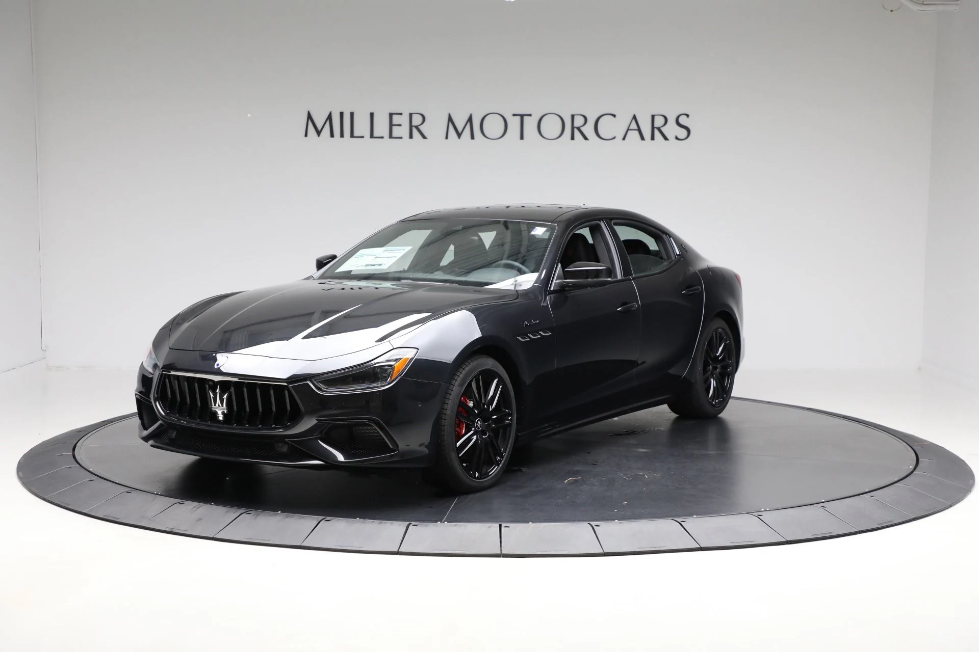 mph000_3769738455_New_2024_Maserati_Ghibli_Modena_Ultima_Q4_d09d5377a4