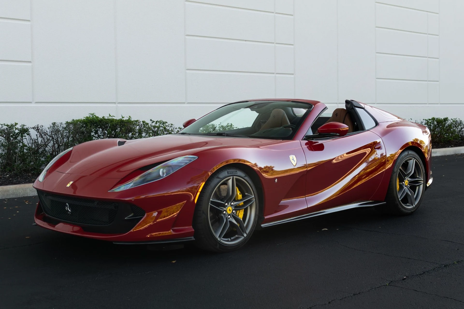 mph000_3775737179_Used_2023_Ferrari_812_GTS_1767886631_171687be52