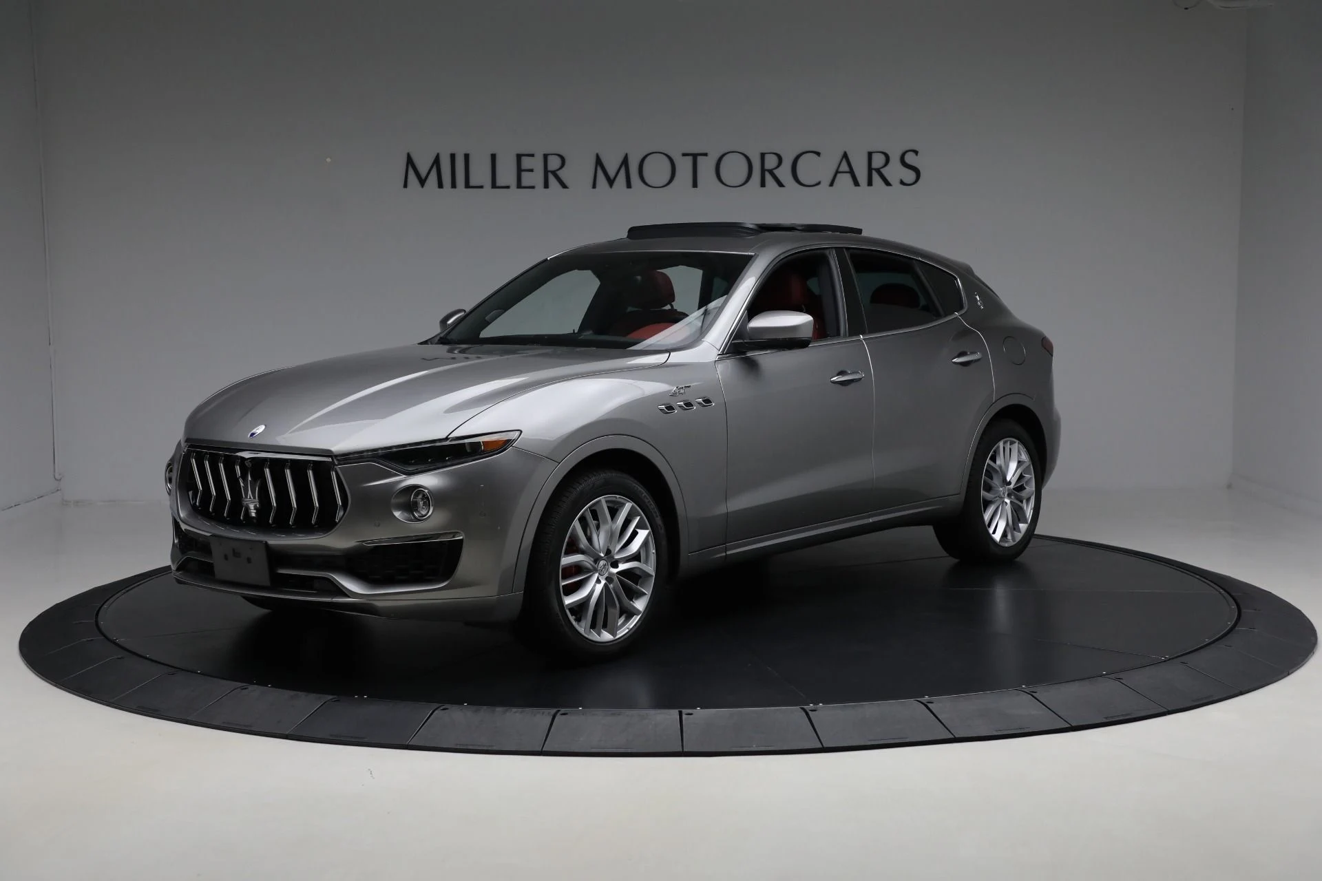mph000_3788627247_Used_2022_Maserati_Levante_GT_41e84f4a17