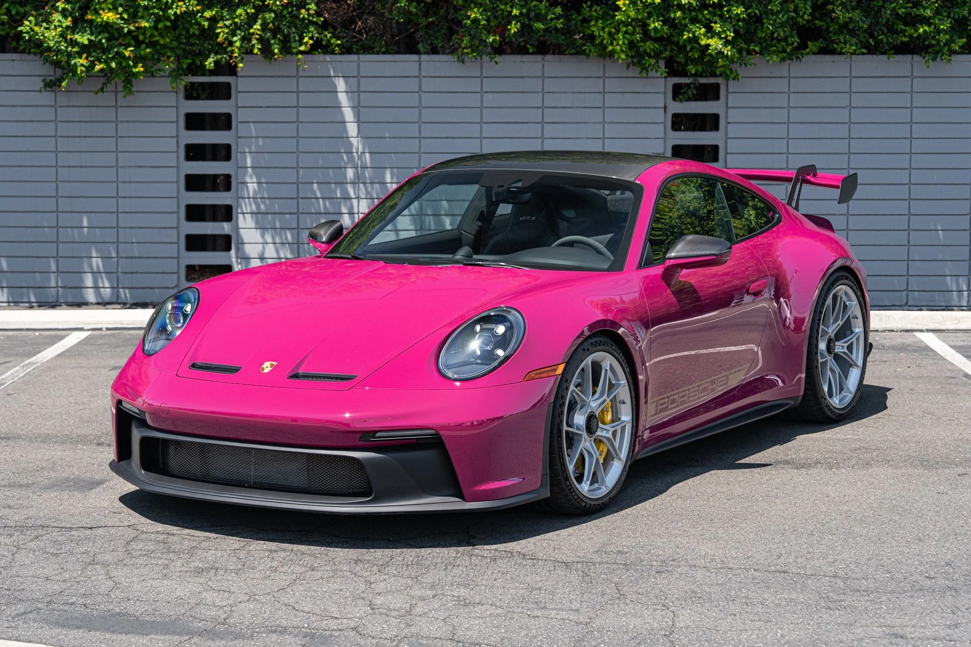 mph000_3807468376_Used_2024_Porsche_911_GT_3_1753158556_46b5192de1