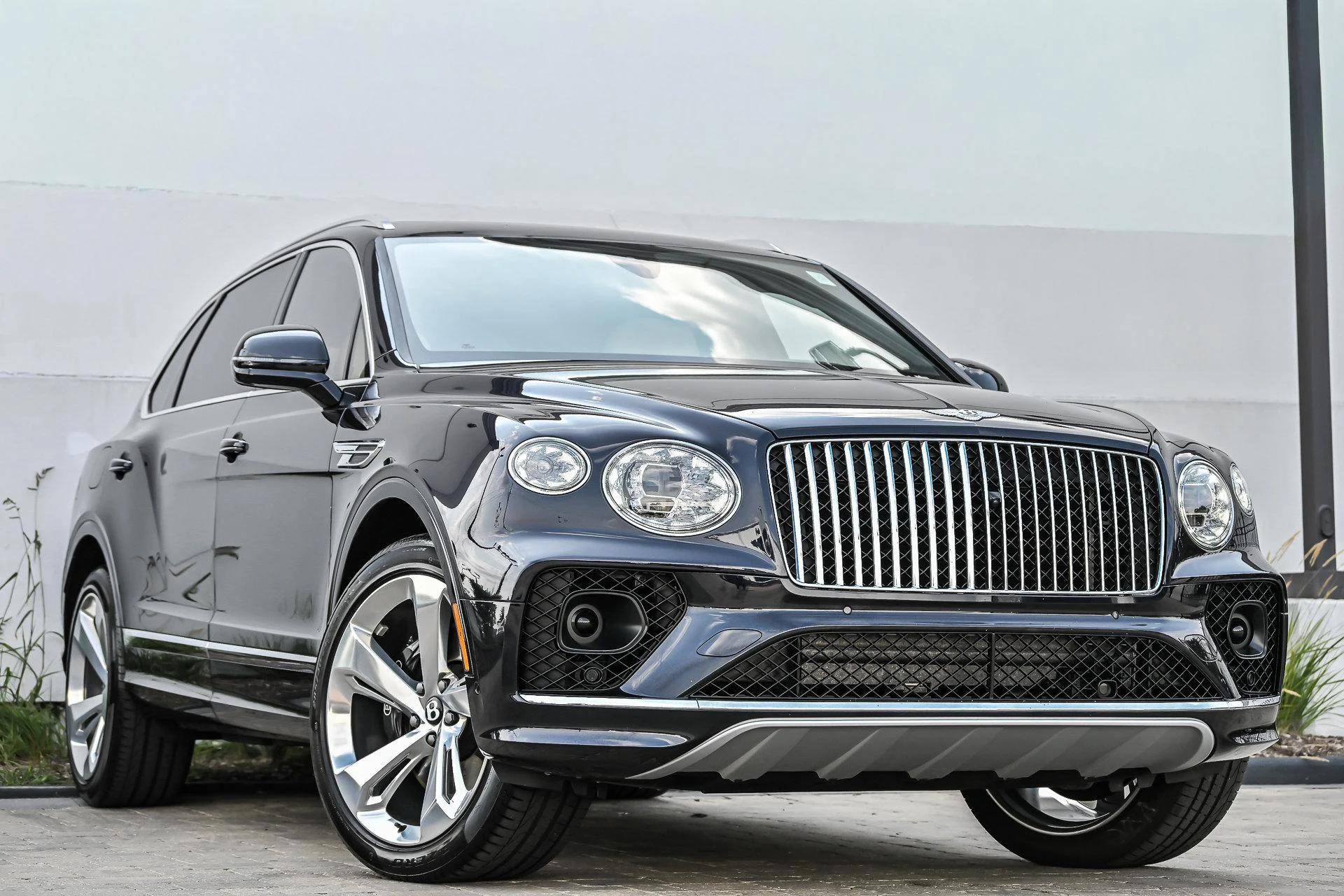 mph000_380890541_Used_2023_Bentley_Bentayga_EWB_1769853169_2b896b98b4