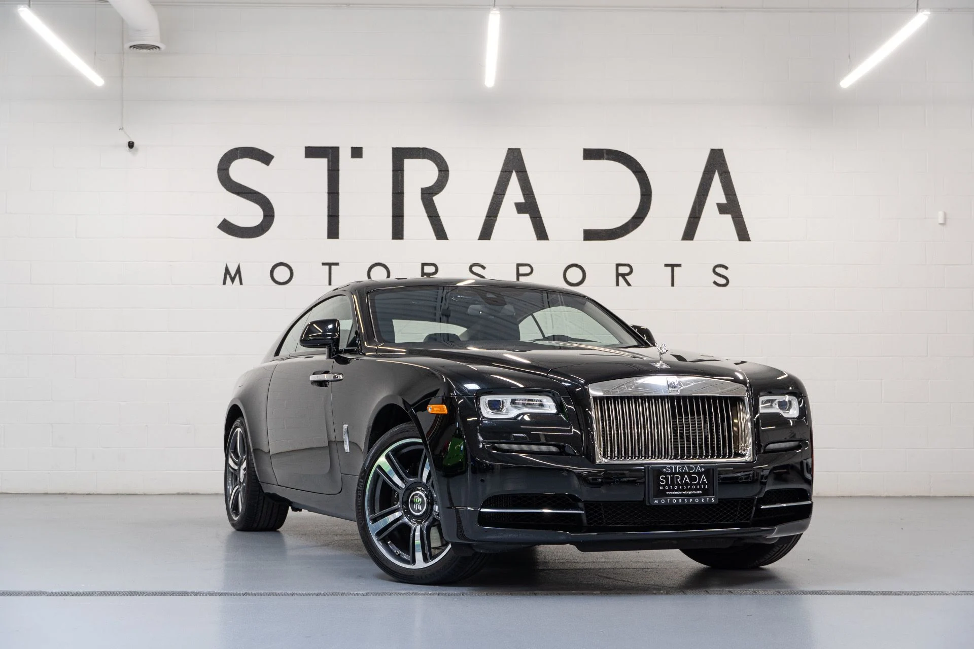 mph000_3848573569_Used_2017_Rolls_Royce_Wraith_1760029506_3f261dc605