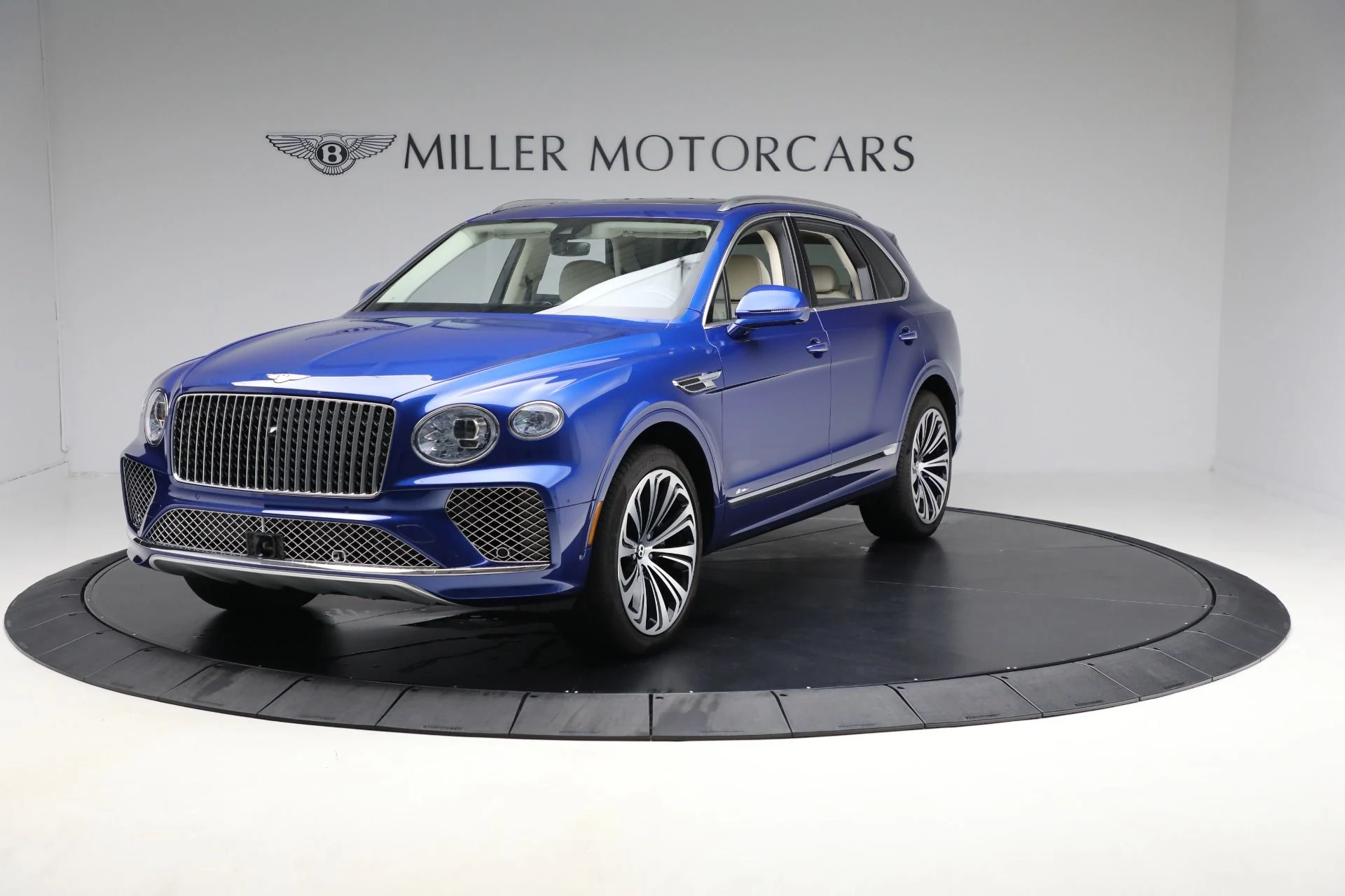 mph000_3849999373_Used_2024_Bentley_Bentayga_Azure_V8_51d2dfa859