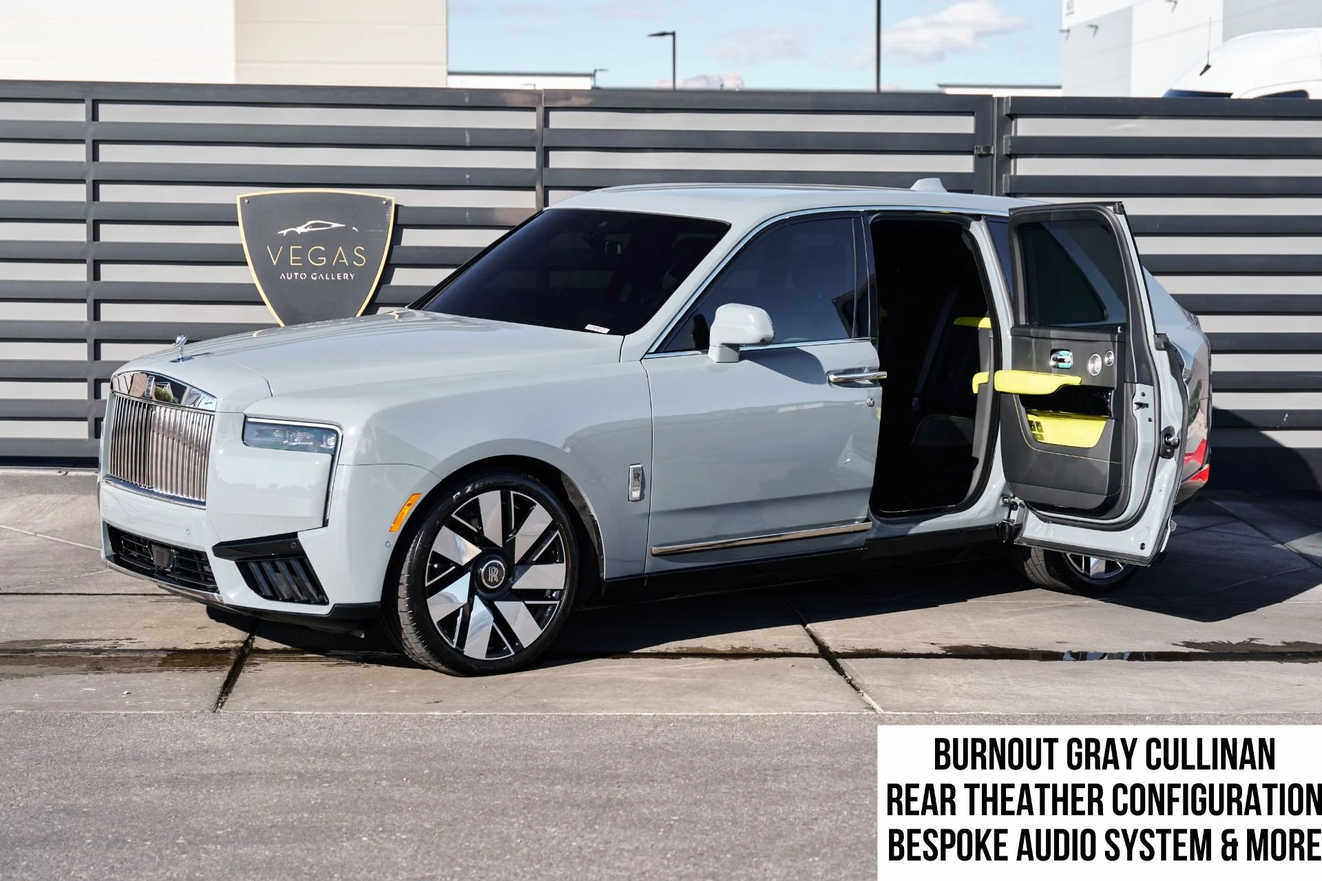 mph000_3876913577_Used_2025_Rolls_Royce_Cullinan_Base_1792628163_0f3d1f094b