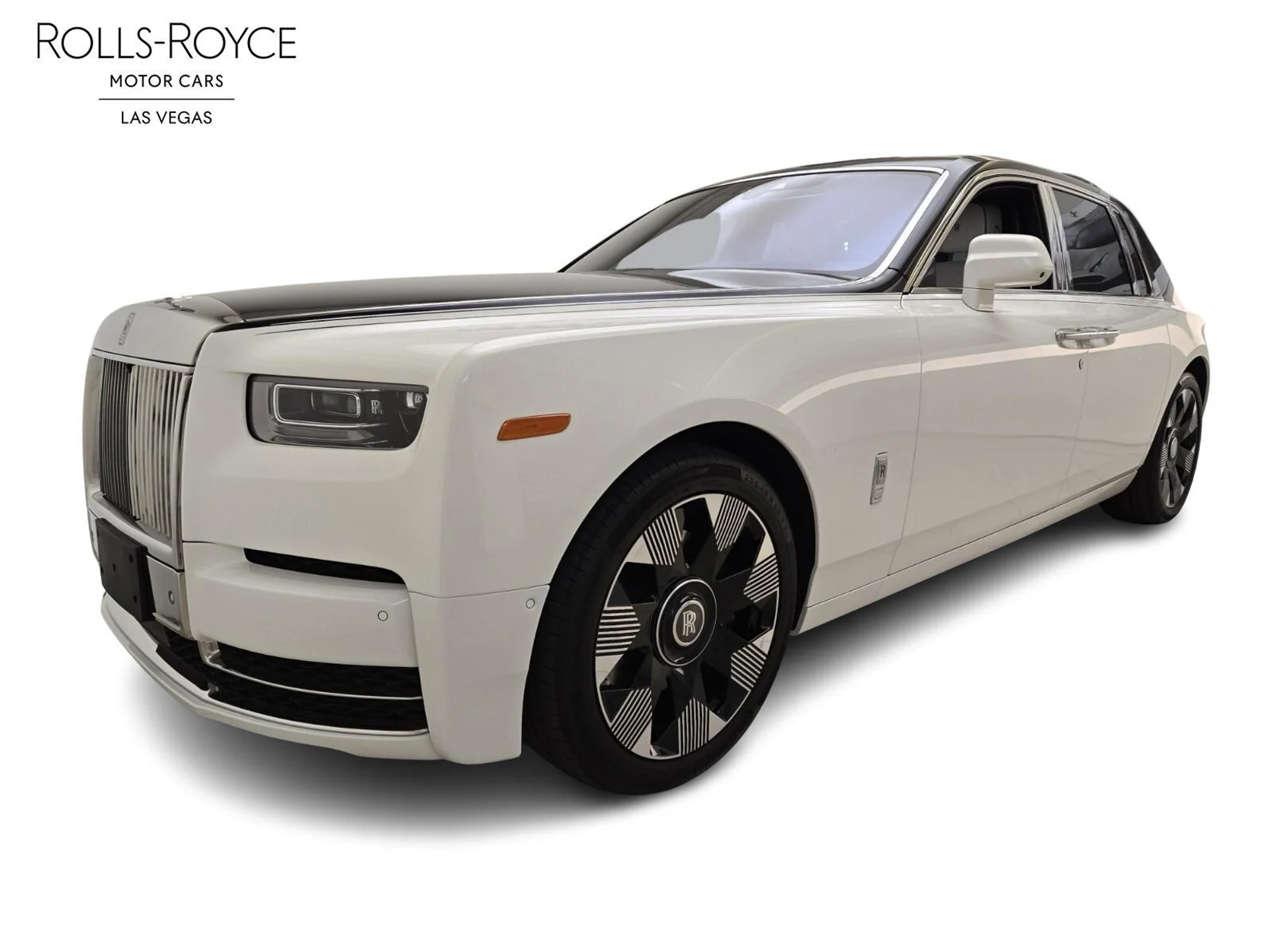 mph000_3883473951_Used_2023_Rolls_Royce_Phantom_1755413465_846f3b0724