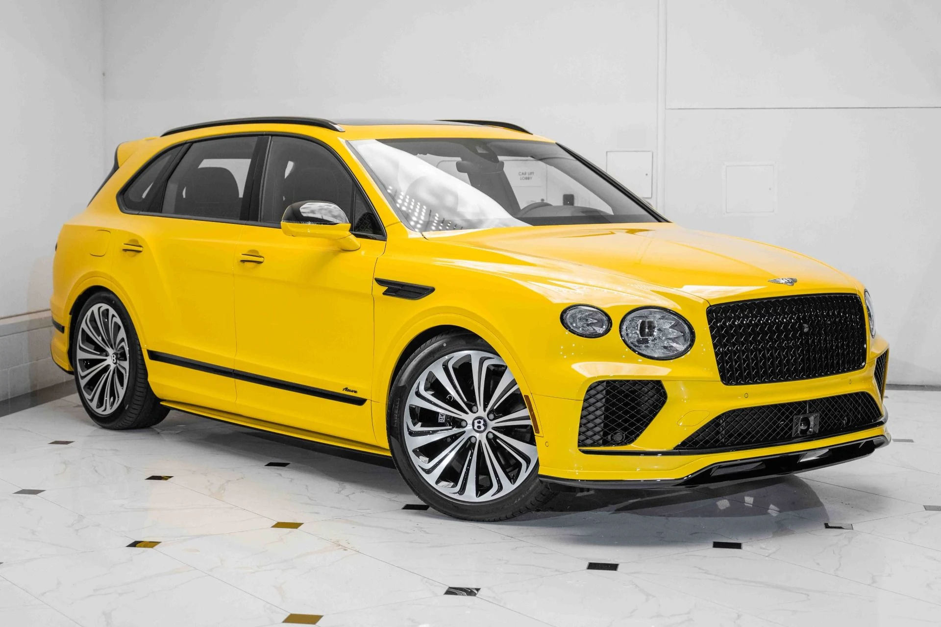 mph000_3901961697_Used_2024_Bentley_Bentayga_Azure_V8_1721581335_d30b64c437
