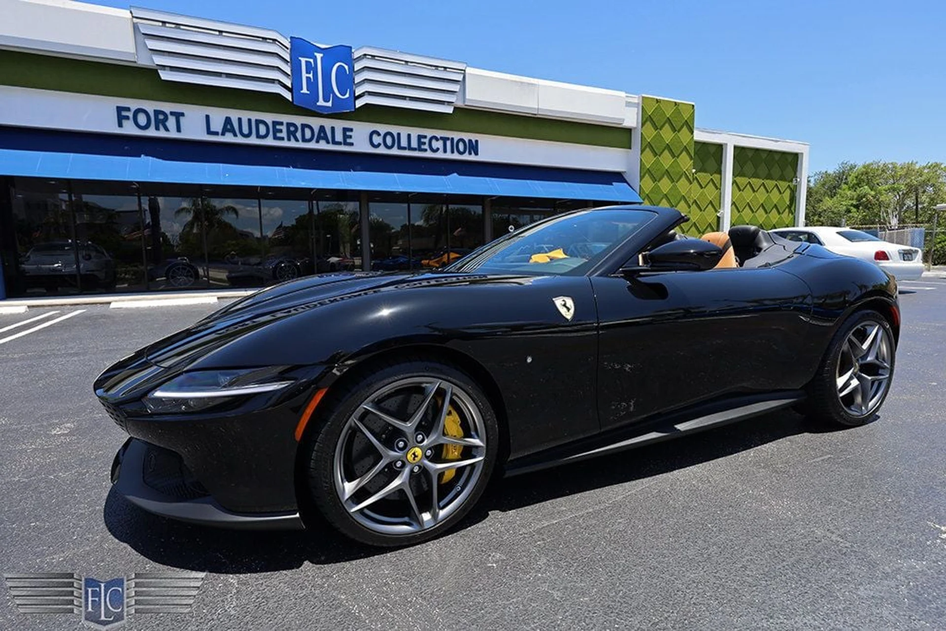 mph000_3922572434_used_2025_ferrari_roma_spider_convertible_6305_22870557_1_1024_672bd08a3b