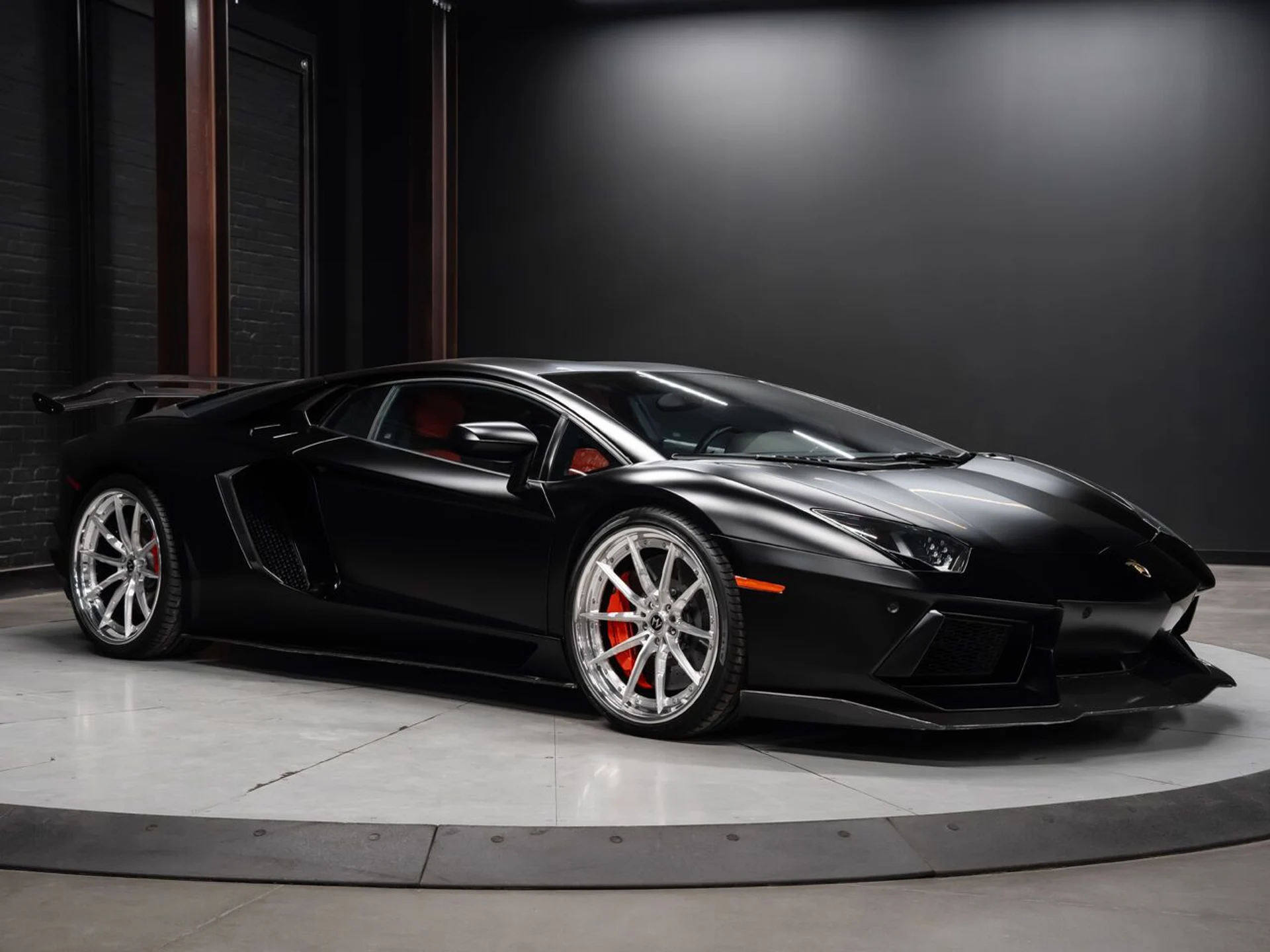 mph000_3922911897_lamborghini_aventador_2015_815d03ad3e
