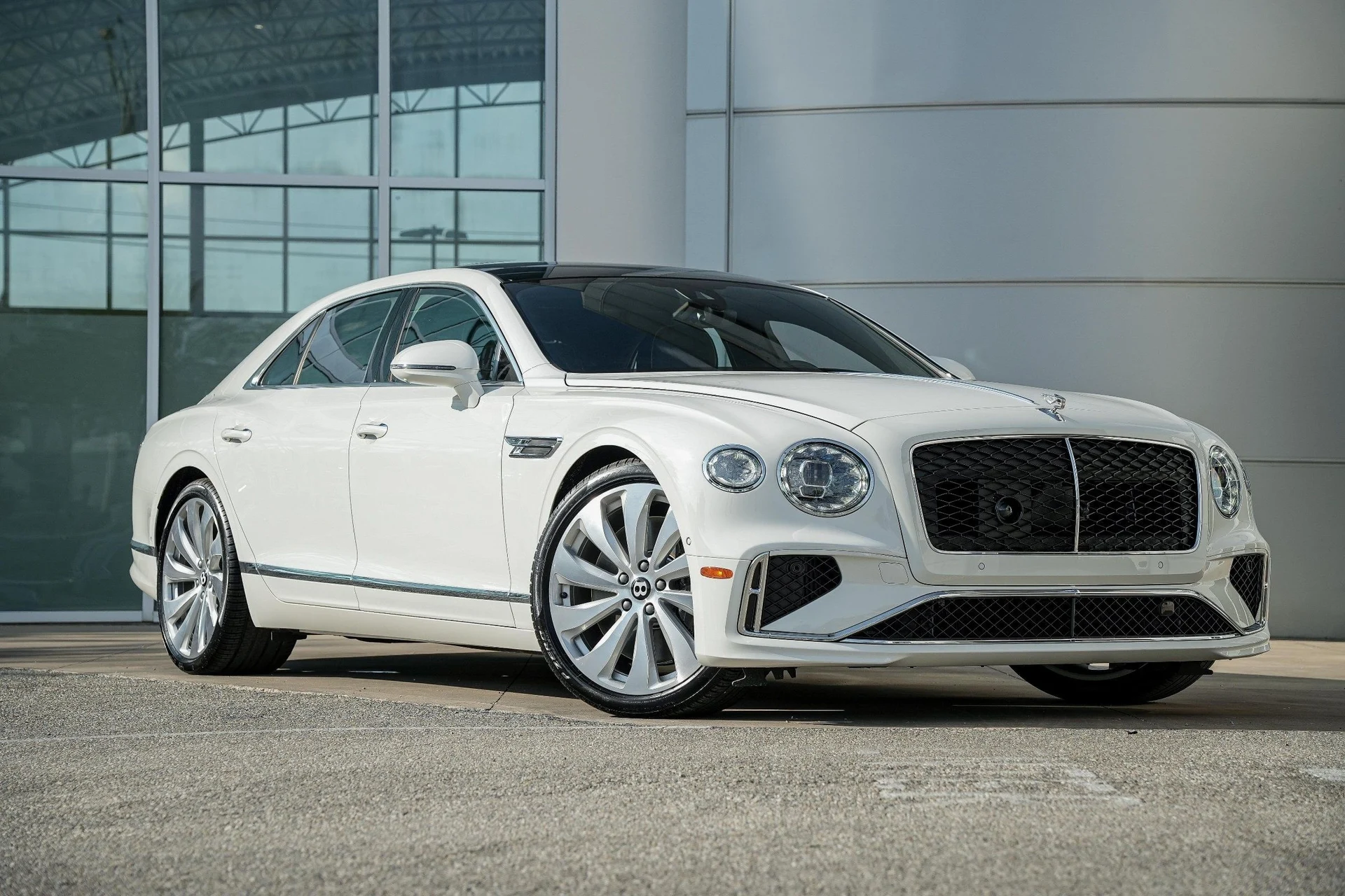 mph000_3930005523_Hi_Tech_Luxury_Imports_LLC_SCBBP_6_ZG_7_TC_024549_image_0_de78028739