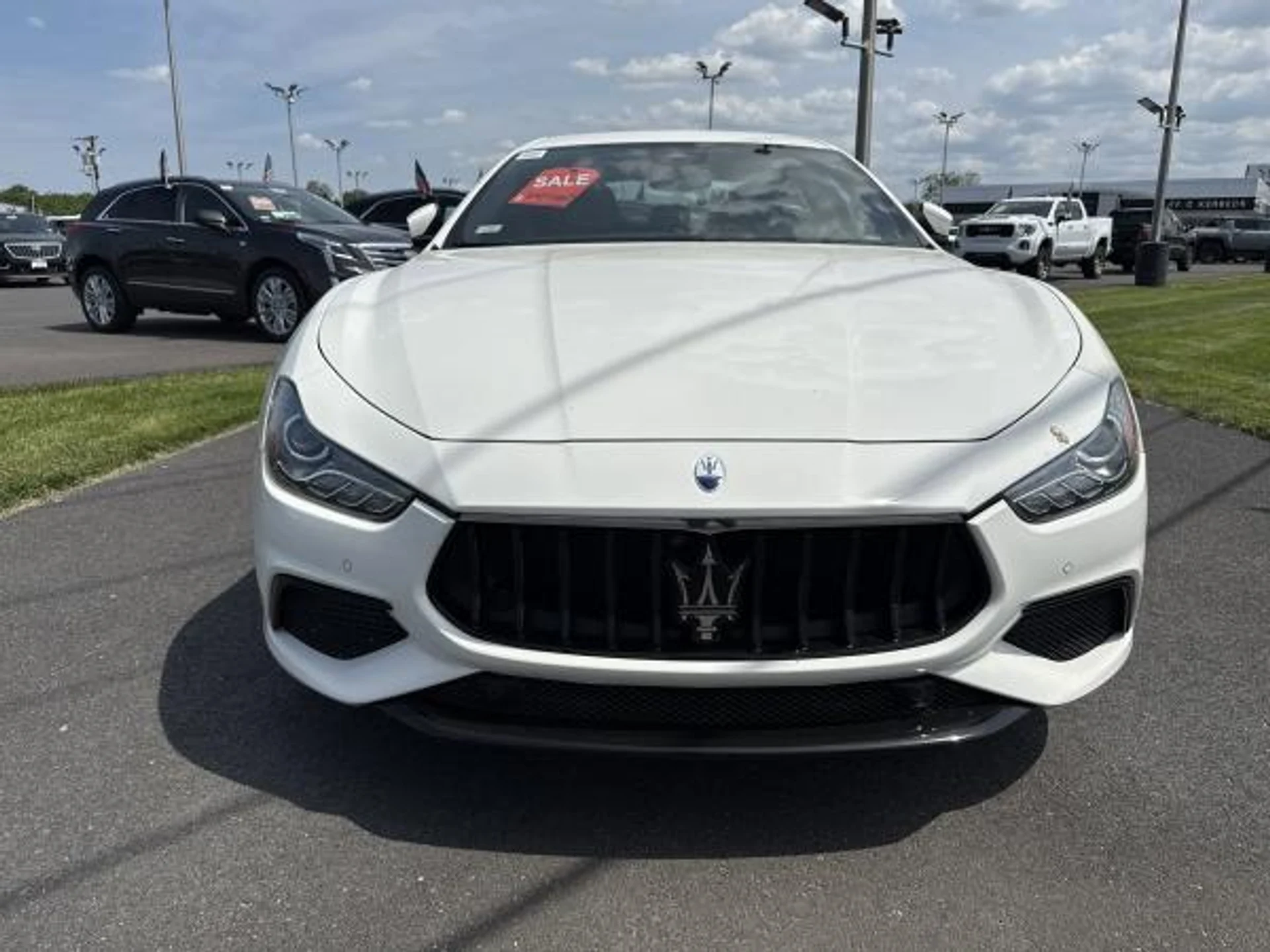 mph000_3948234417_Used_2022_Maserati_Ghibli_Modena_Q4_99981d5479