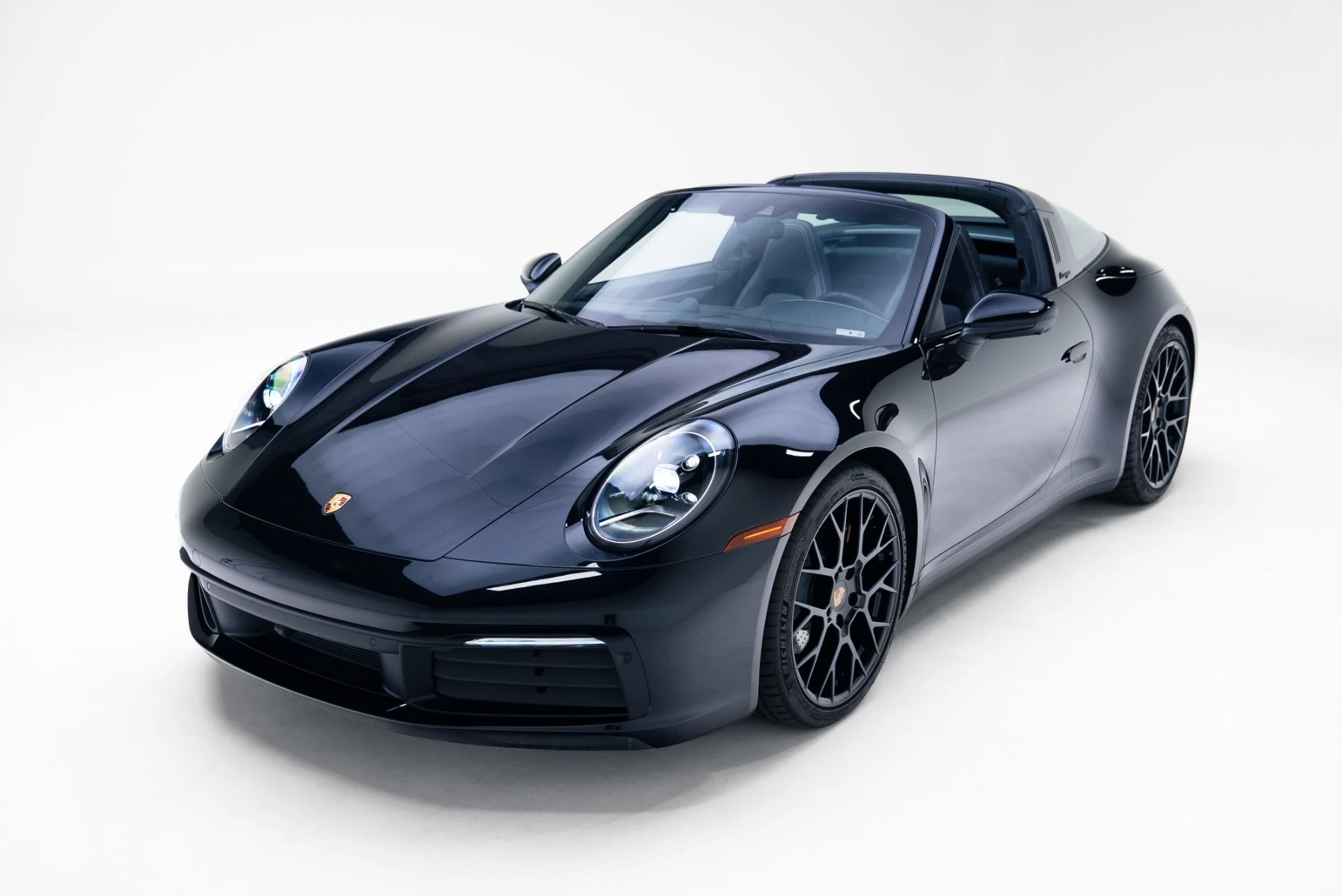 mph000_3968203277_Used_2024_Porsche_911_Targa_4_1767819111_fed9a87021