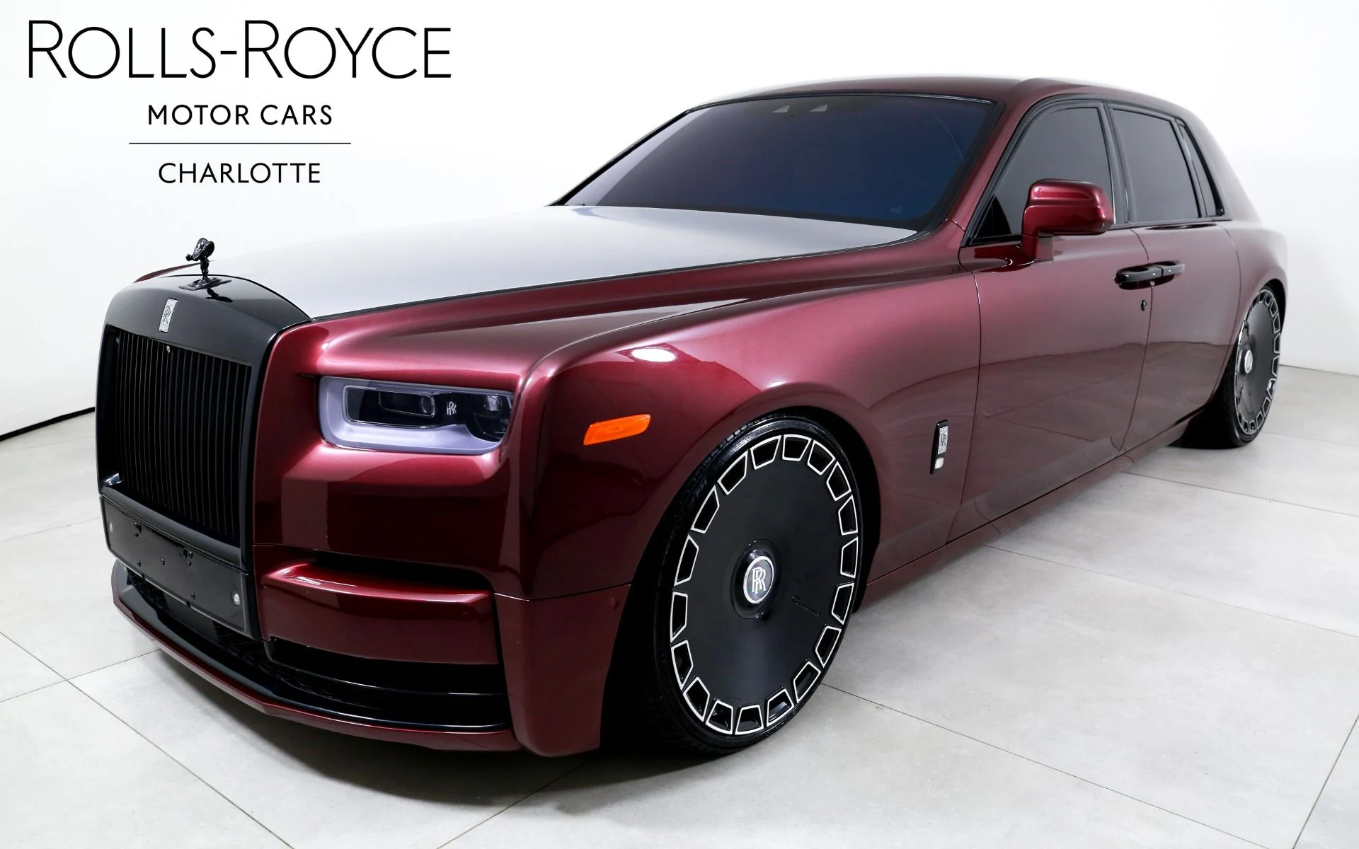 mph000_3982052724_Used_2019_Rolls_Royce_Phantom_1786656963_c7061c70bf