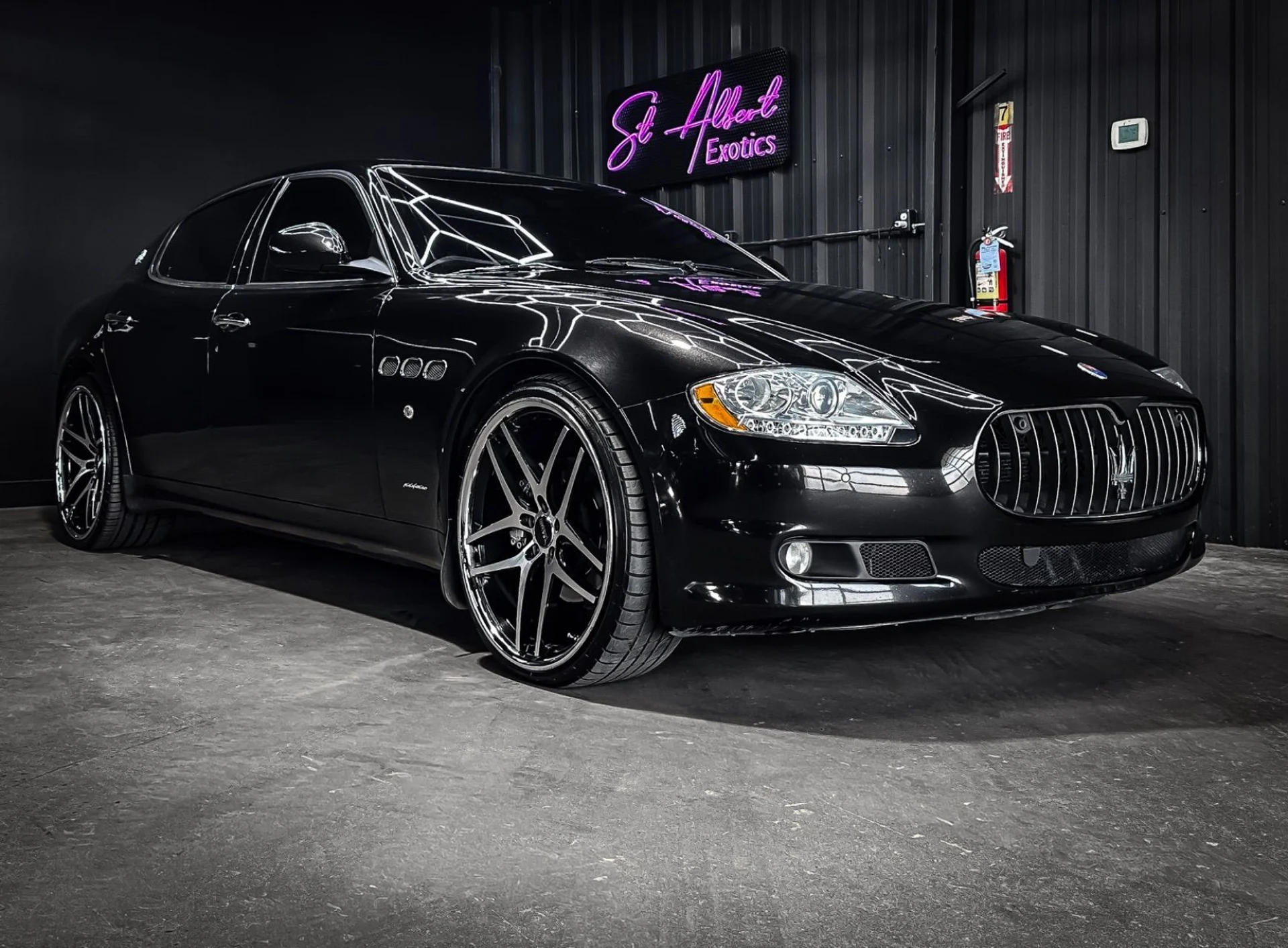 mph000_4010273706_36879351_07320_2011_maserati_quattroporte_075_92a5f48b78