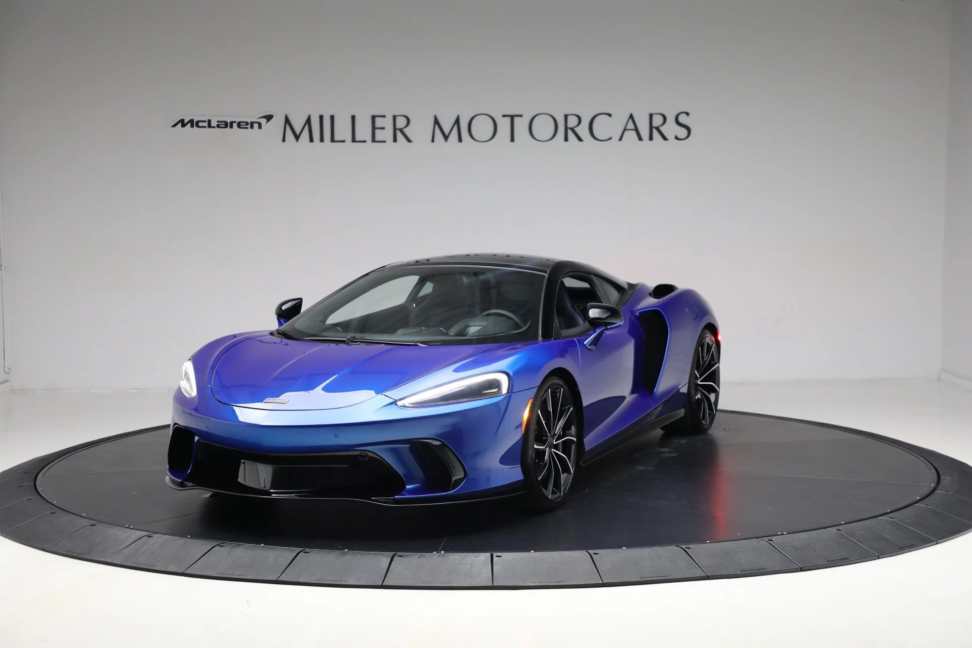 mph000_4019385595_New_2025_Mc_Laren_GTS_Tech_Lux_2e7ea7e042