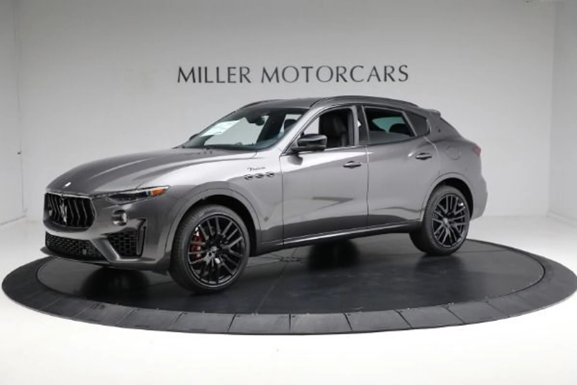mph000_401988738_New_2024_Maserati_Levante_Modena_Ultima_2705572ad4