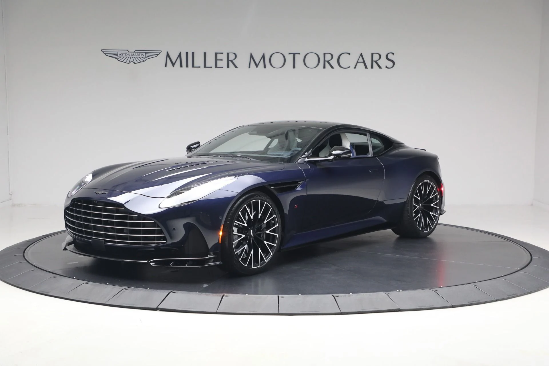 mph000_4036862077_New_2026_Aston_Martin_DB_12_S_1780512409_f4f6f55958
