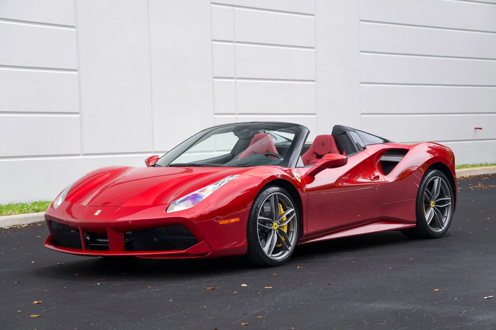 mph000_4043099810_Used_2019_Ferrari_488_Spider_1775191452_bc4f5011bd